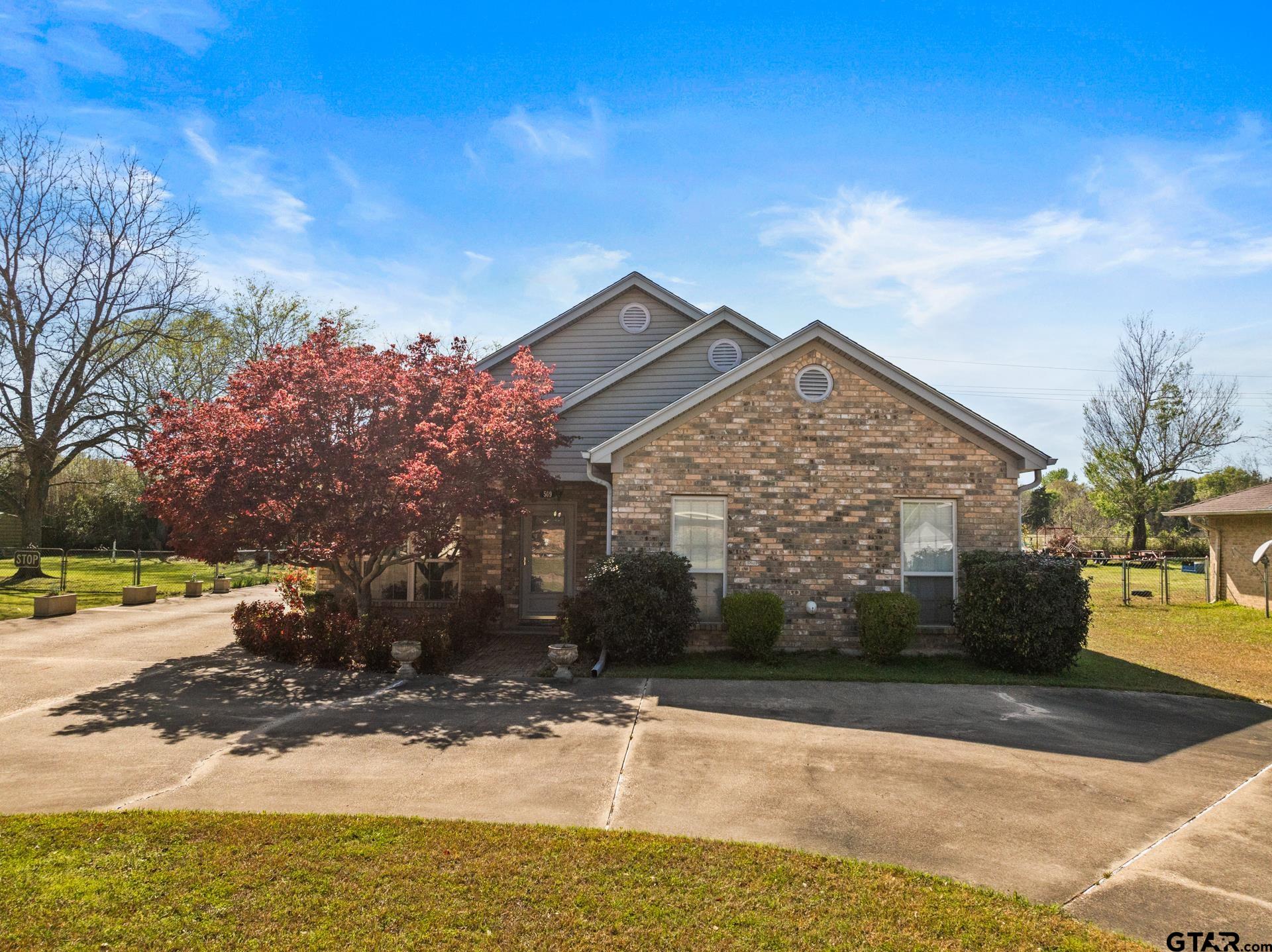 509 Kent Dr Property Photo 1