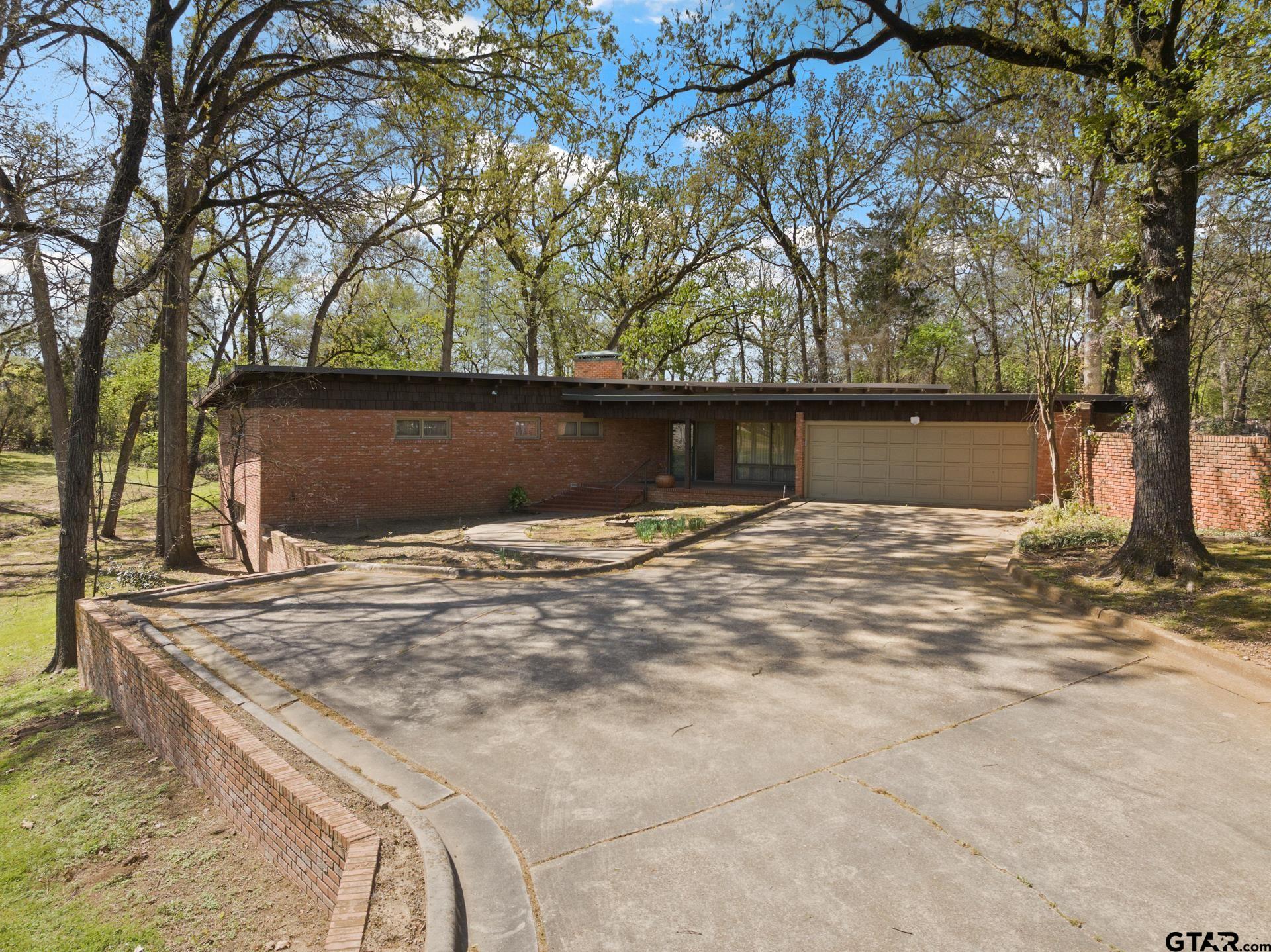 101 Bluebird St Property Photo 1