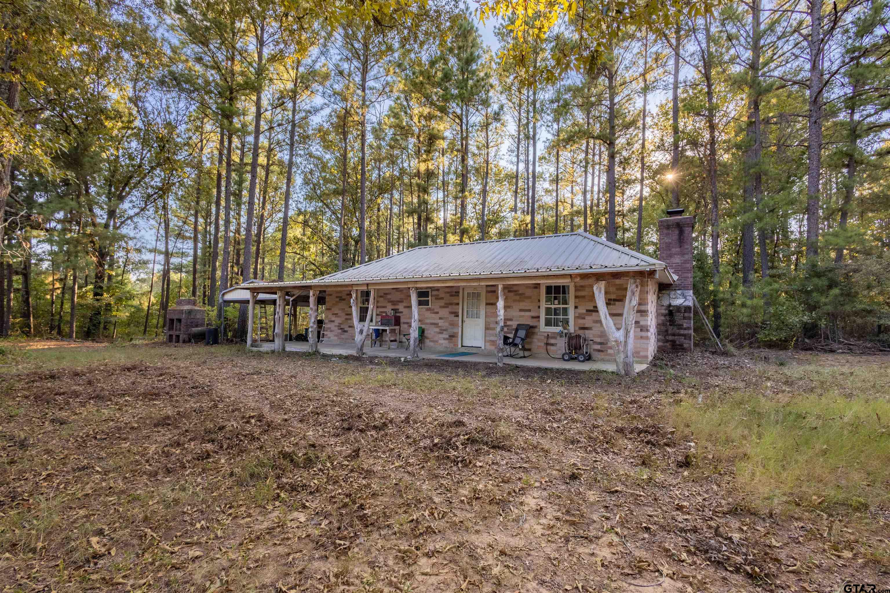 205 County Road 2880 Property Photo 1