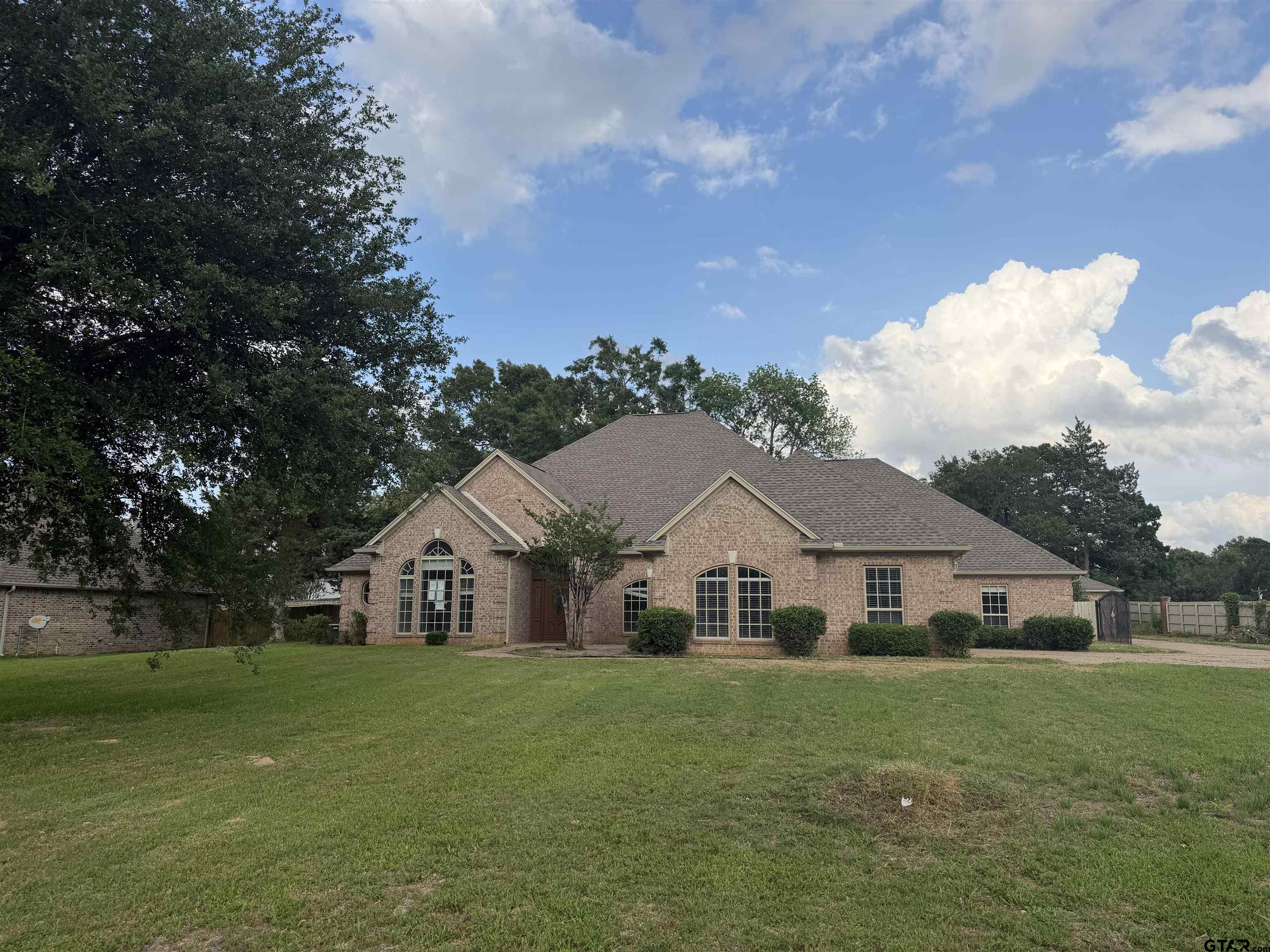120 Burton Property Photo 1