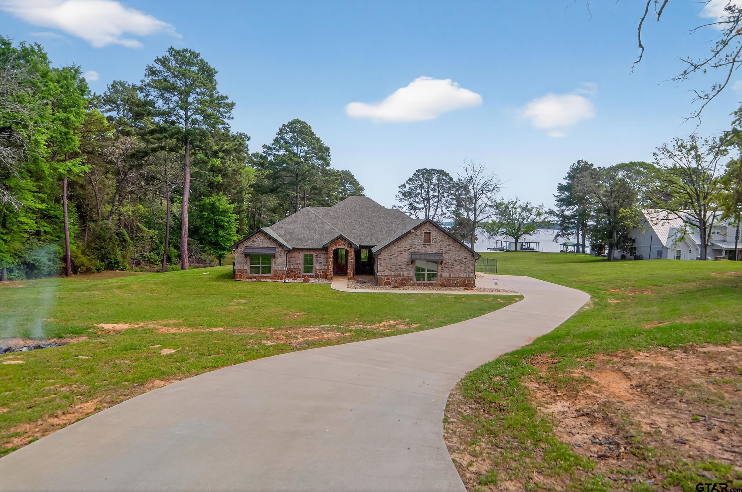 10227 County Road 4101 Property Photo 1