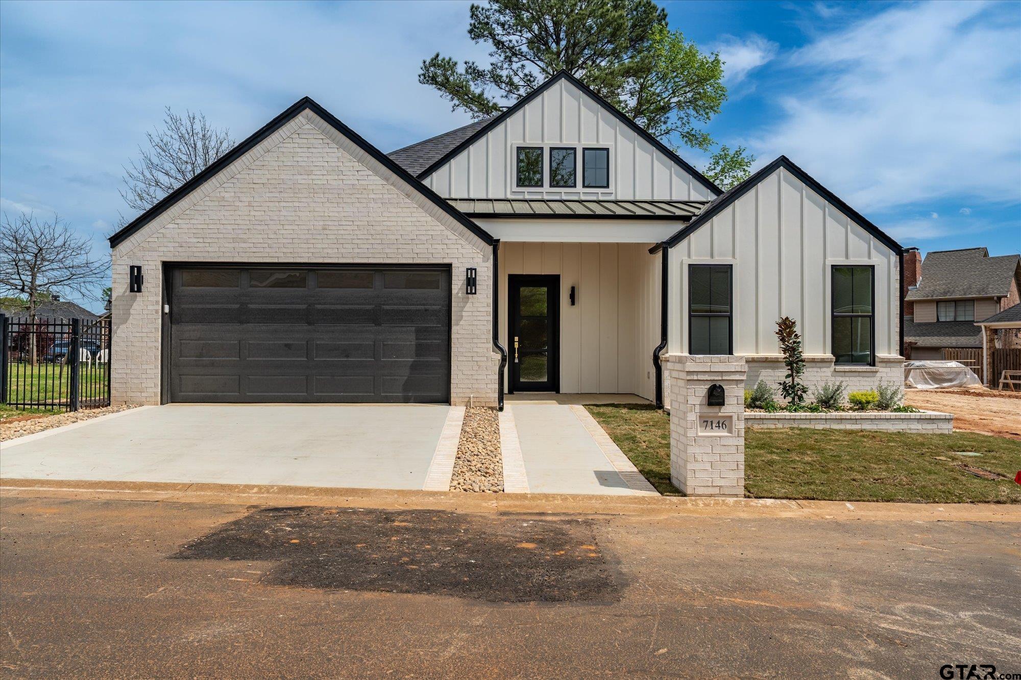 7146 Holly Square Ct. Property Photo 1