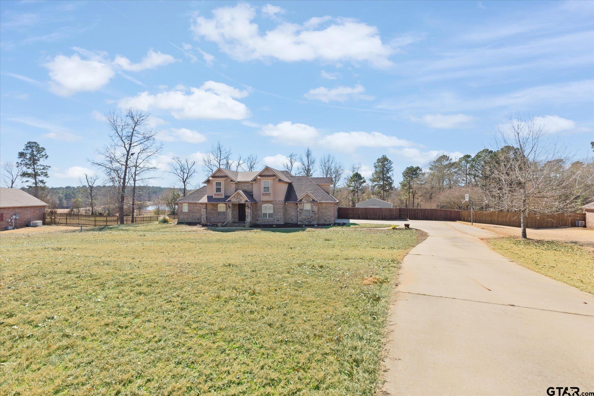 770 Dennard St. Property Photo 3
