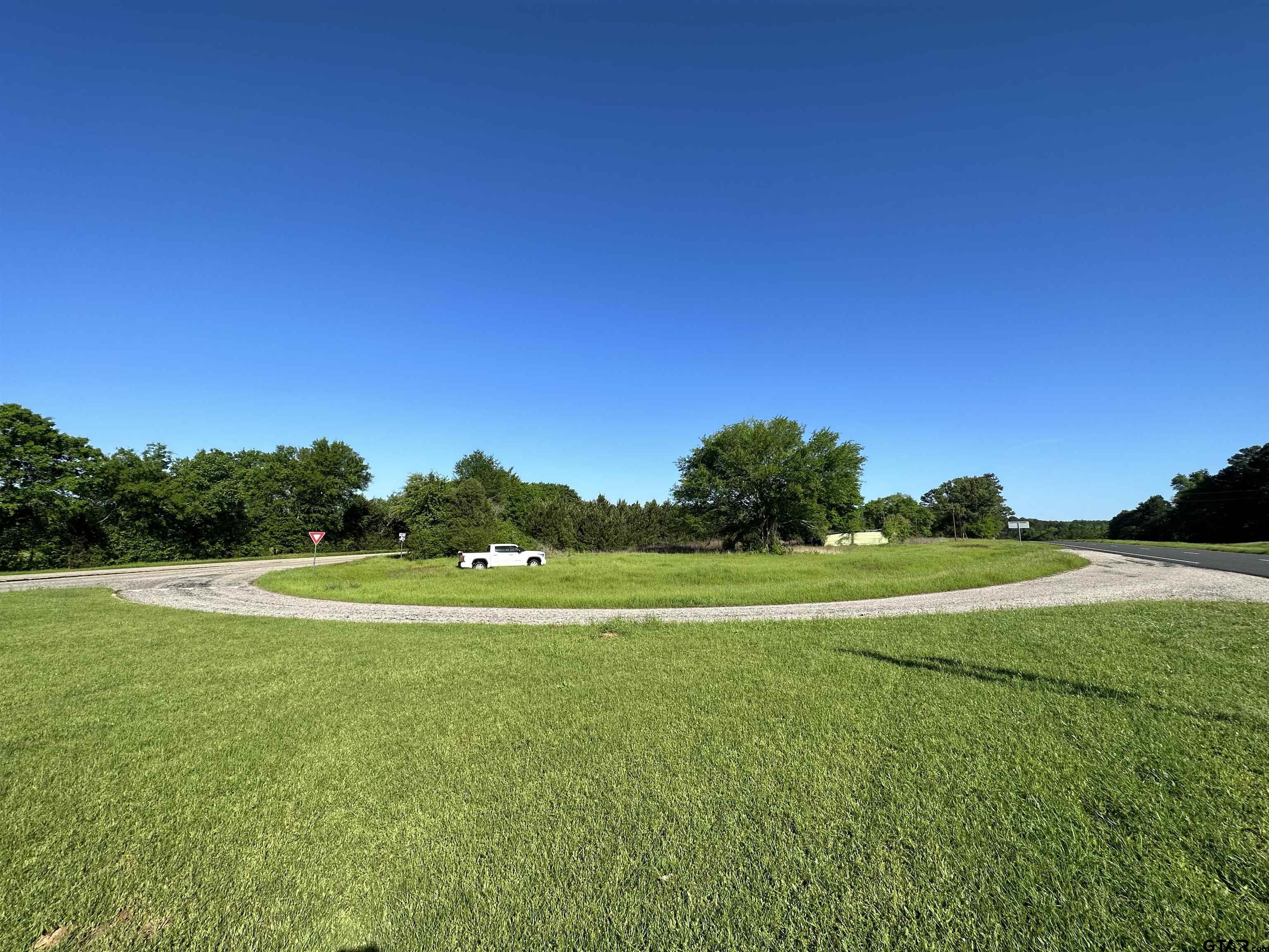 20015 Us Hwy 69 S. Property Photo 1