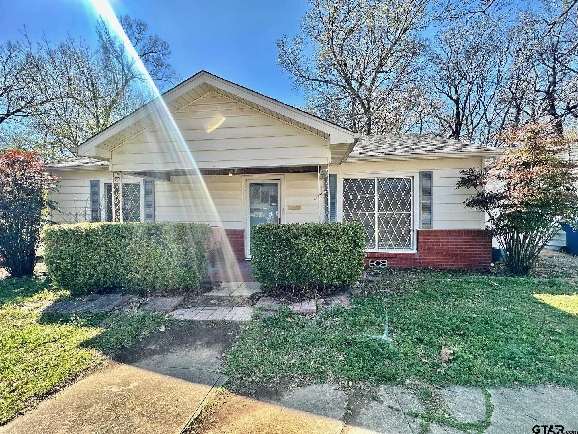 615 Carlisle Dr