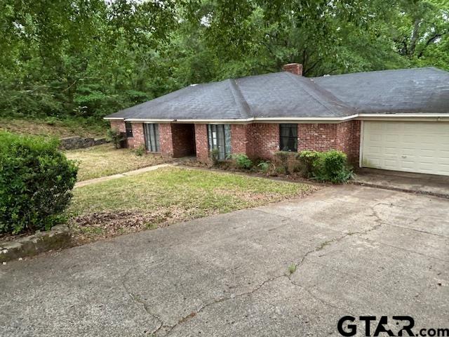 712 Leon Dr Property Photo 1
