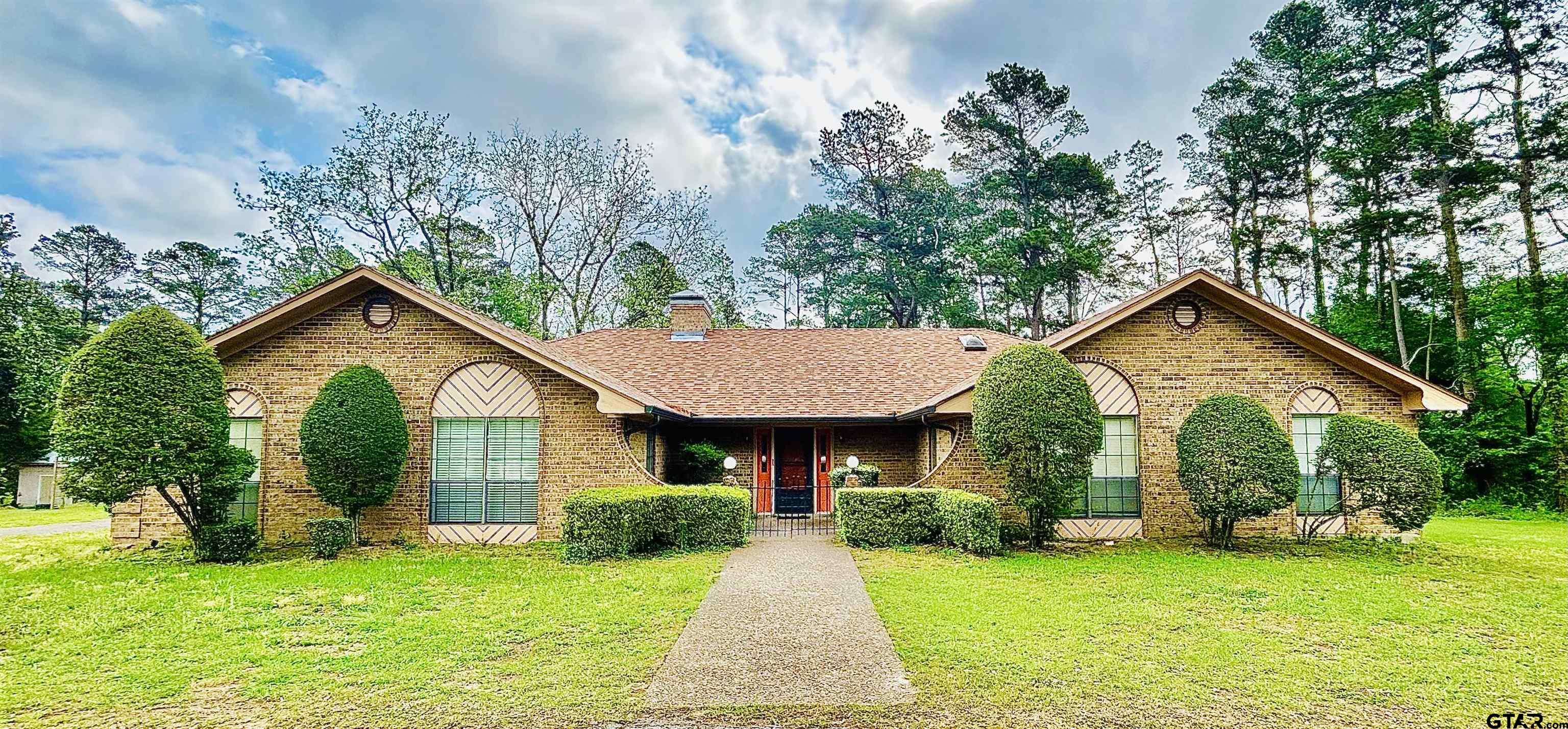 2899 Surrey Lane