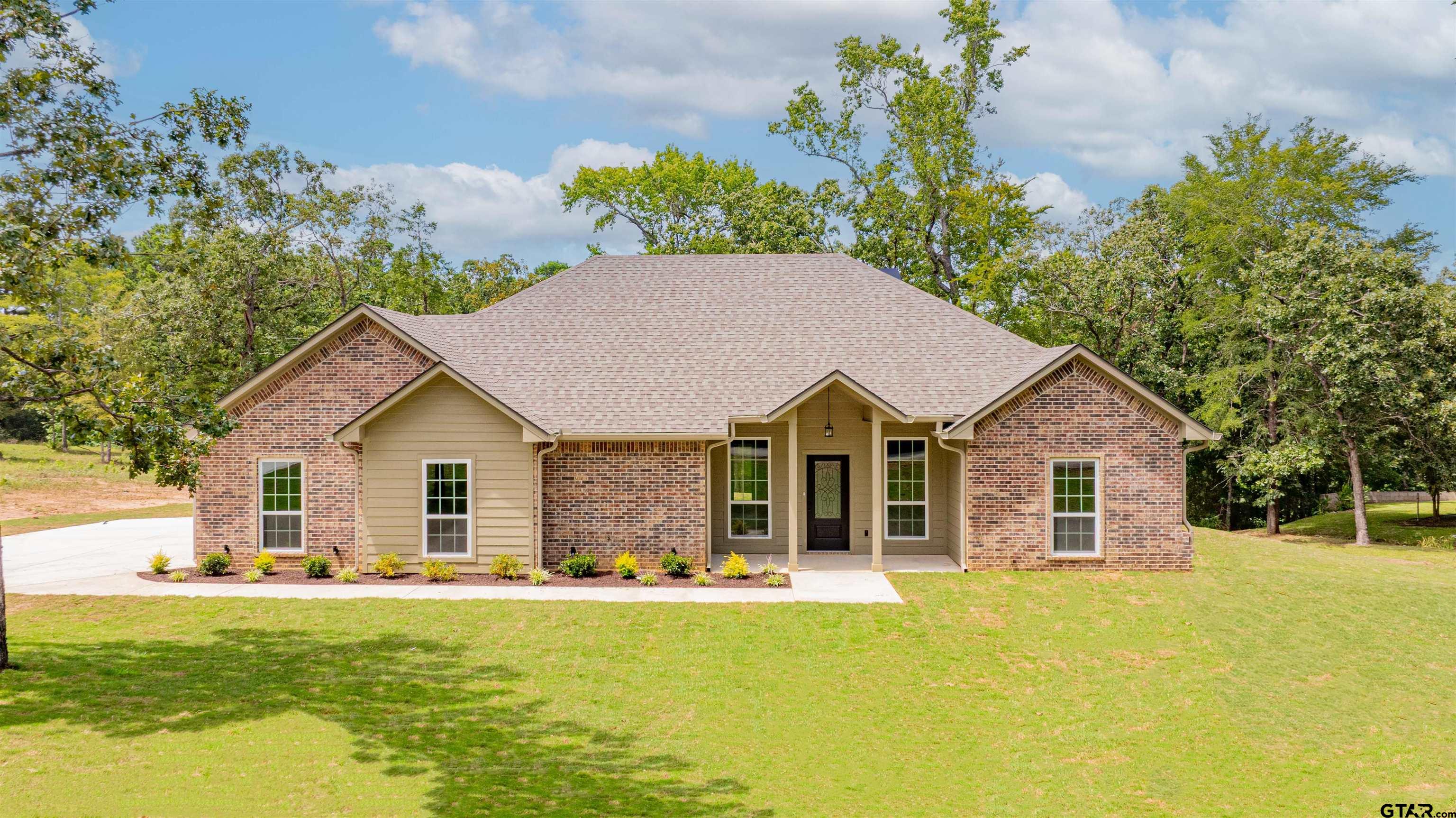 495 Lake Gladewater Rd Property Photo 1