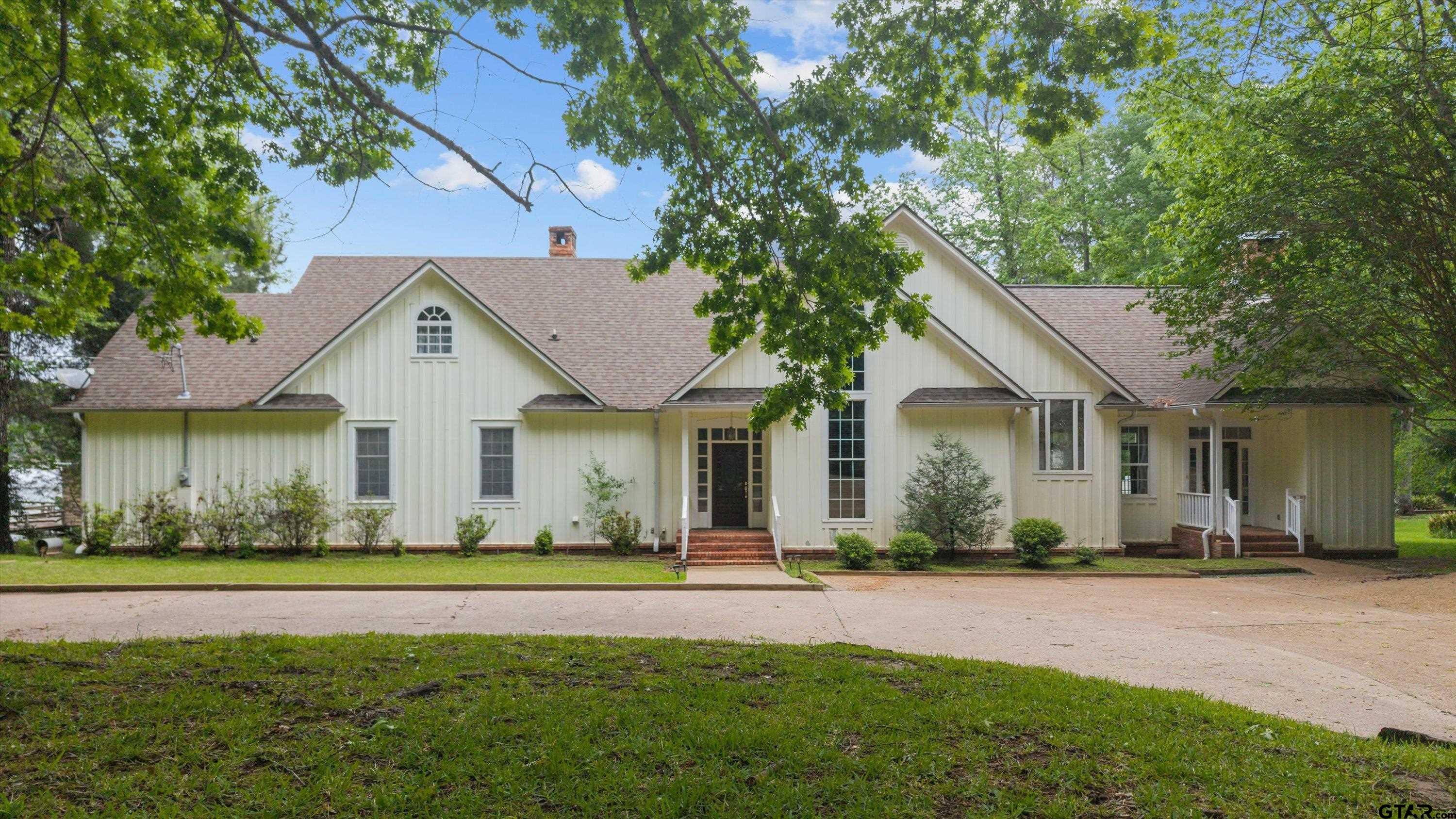 422 Yellow Creek Trail Property Photo 1