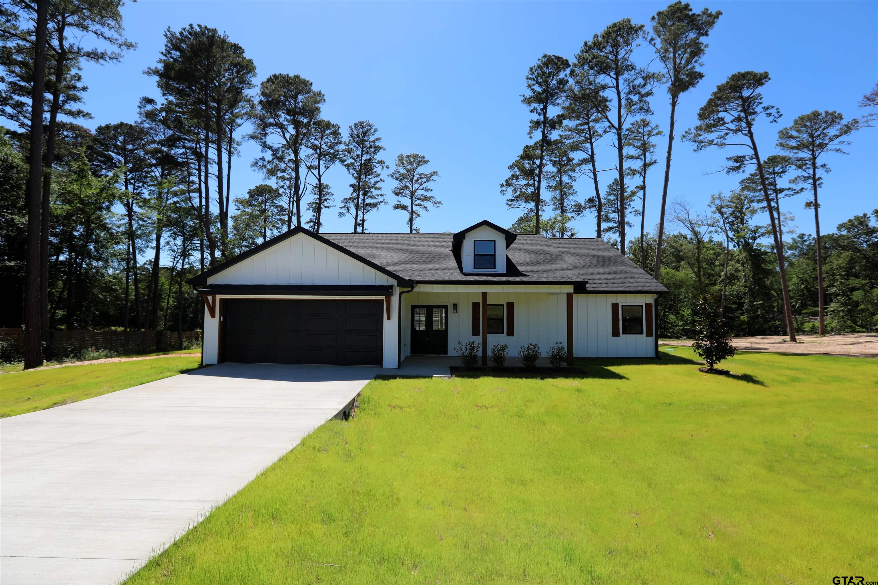 224 County Road 2766 Property Photo 1