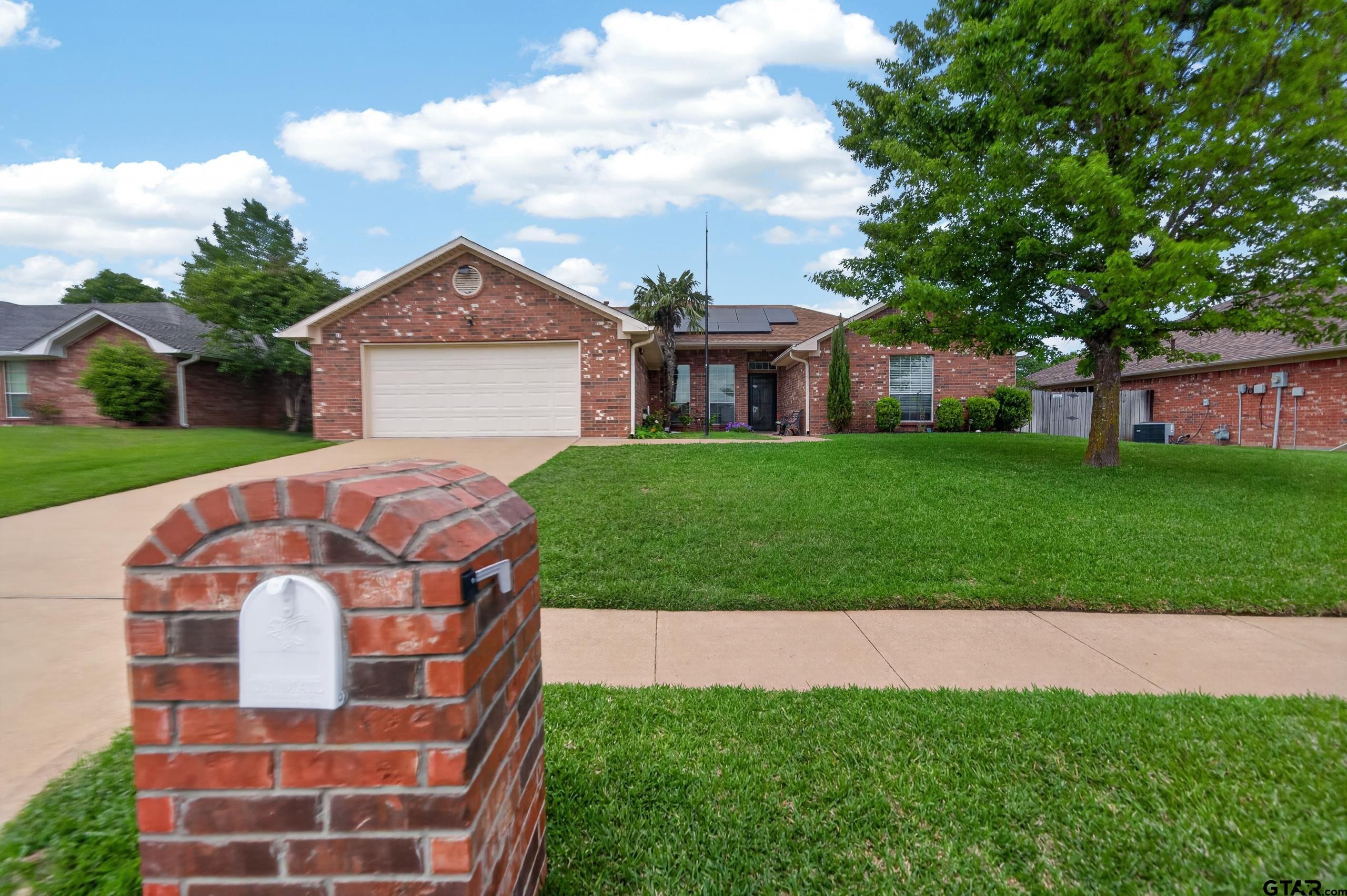 11274 Meadows Drive Property Photo 1