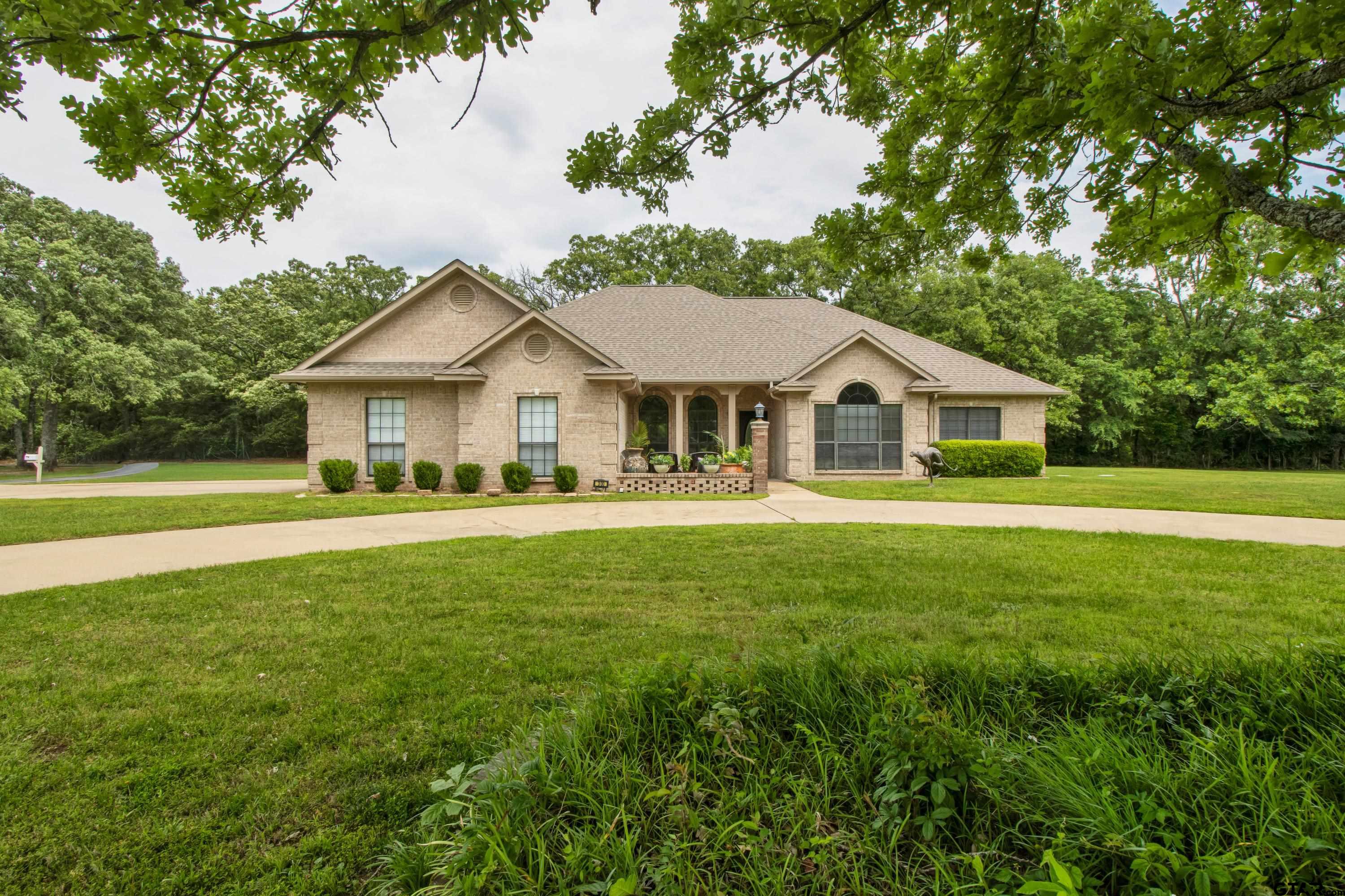300 Private Road 5517