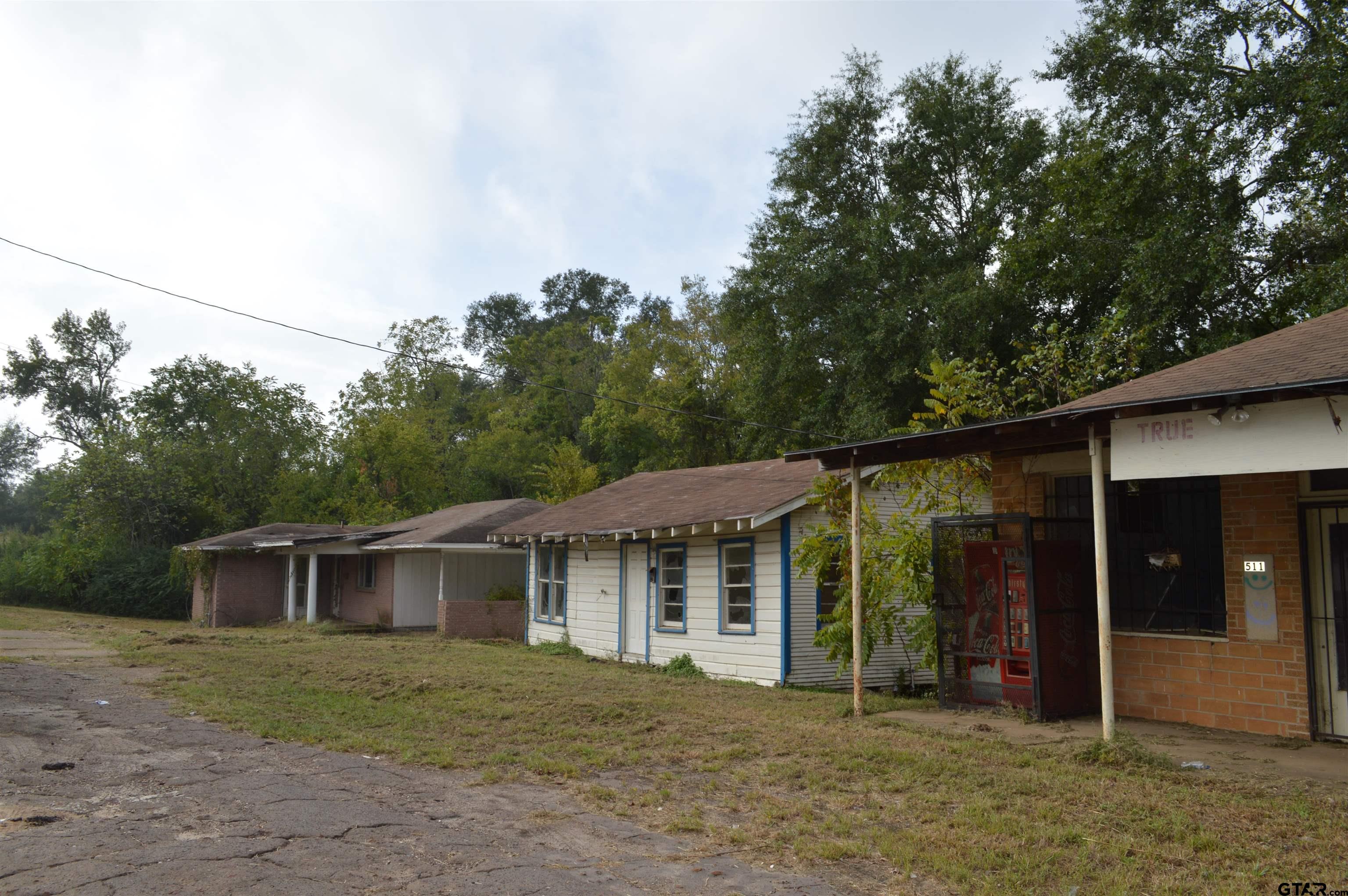 507 N Van Buren Property Photo 1