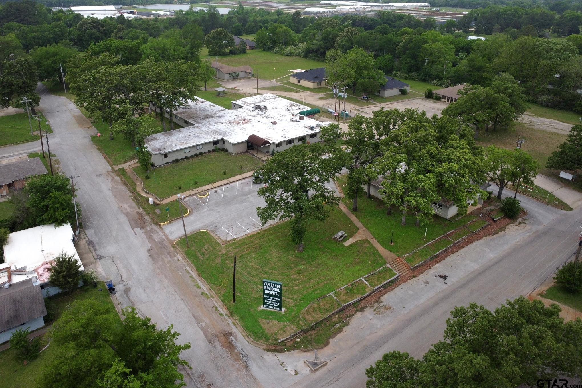 707 N Waldrip Property Photo 1