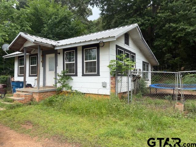 411 & 413 N Tyler Property Photo 1