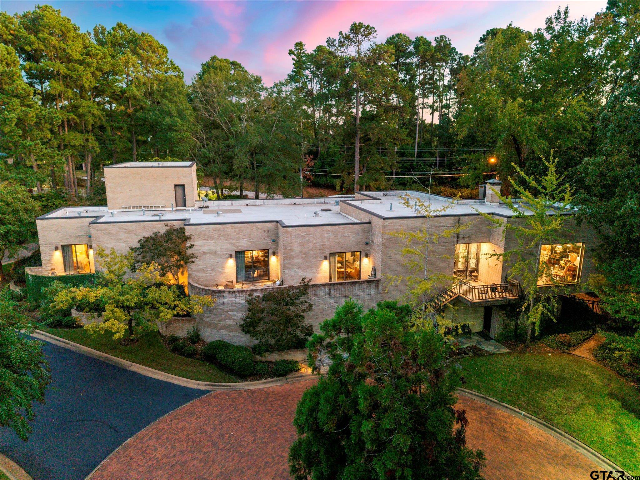 45 Palisades Blvd Property Photo 1