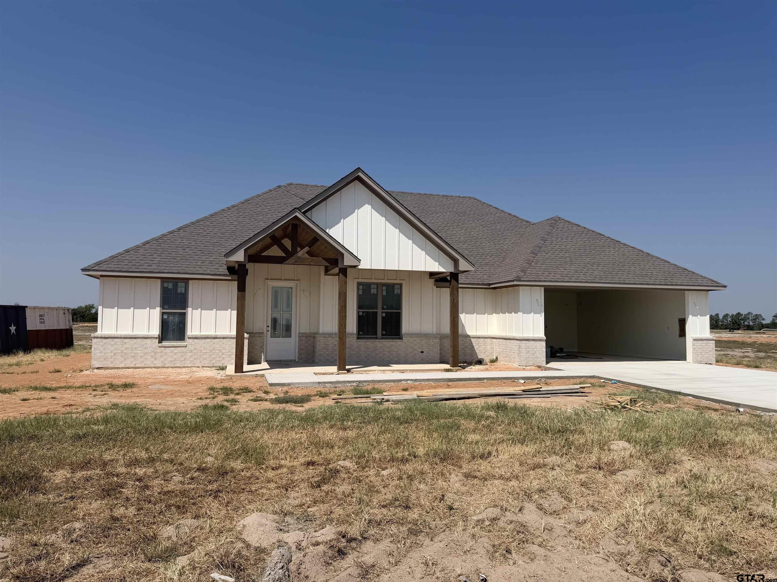 16321 County Road 441