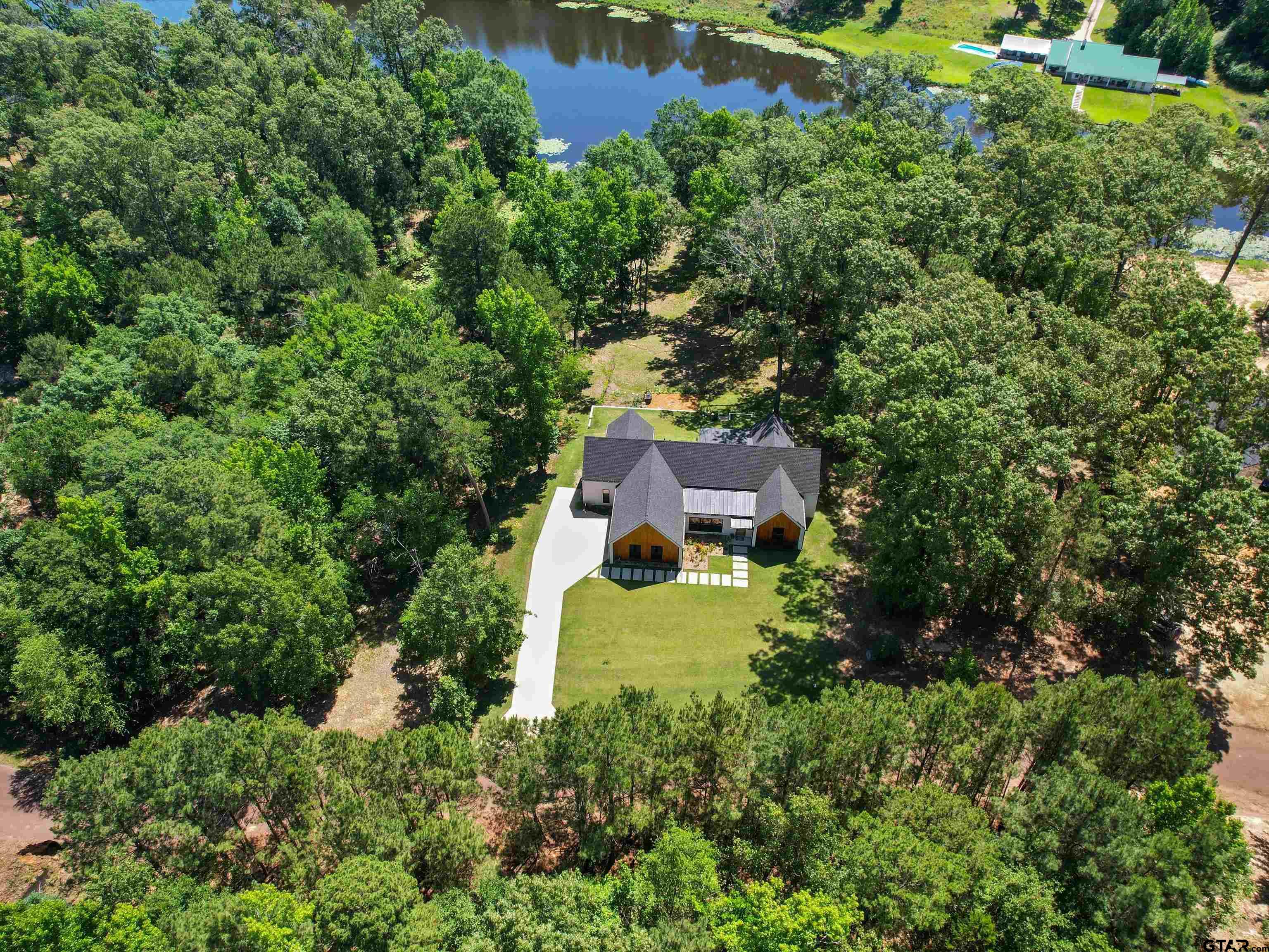 800 John Dean Rd Property Photo 1