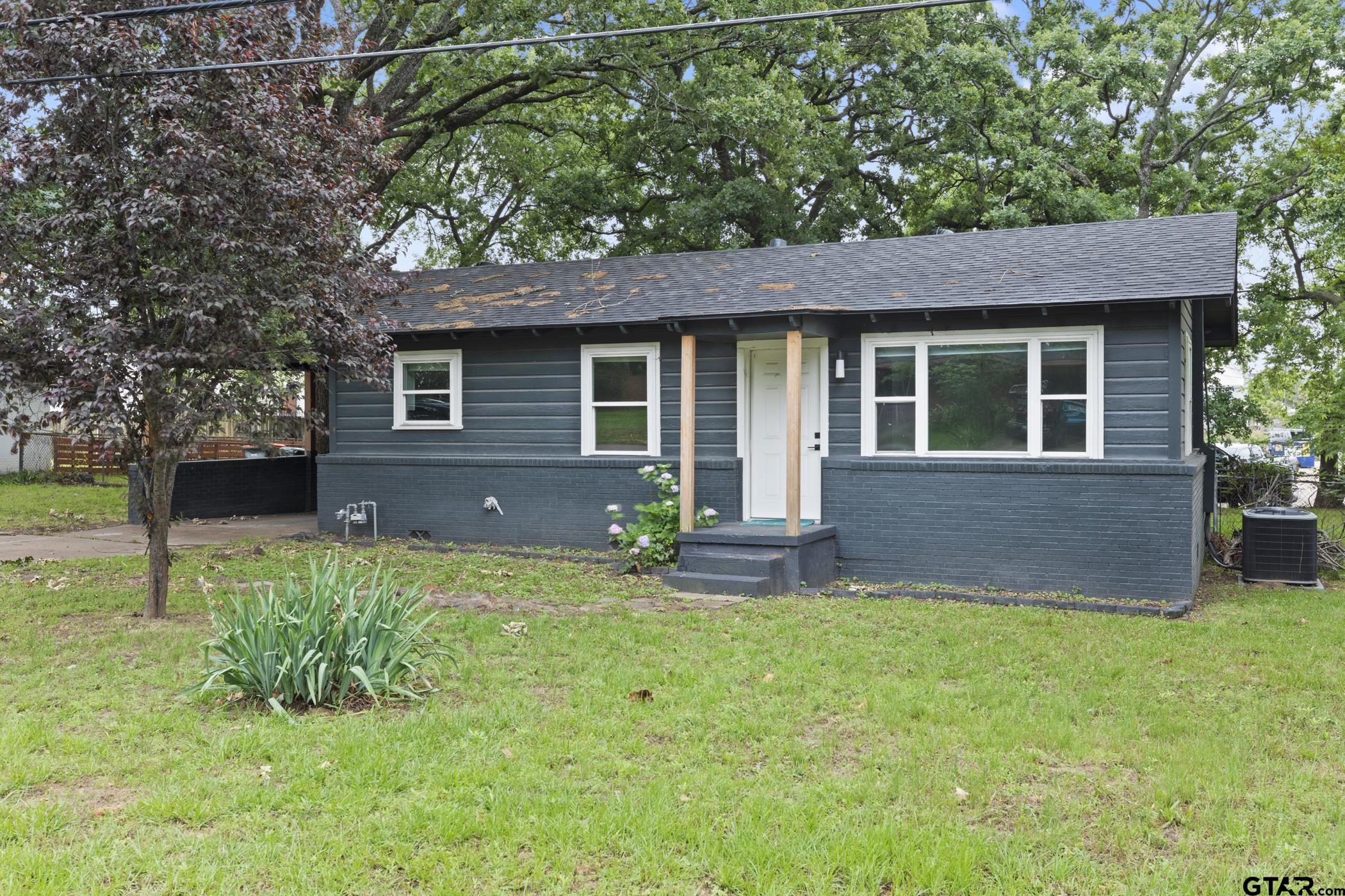 2807 Willard Drive