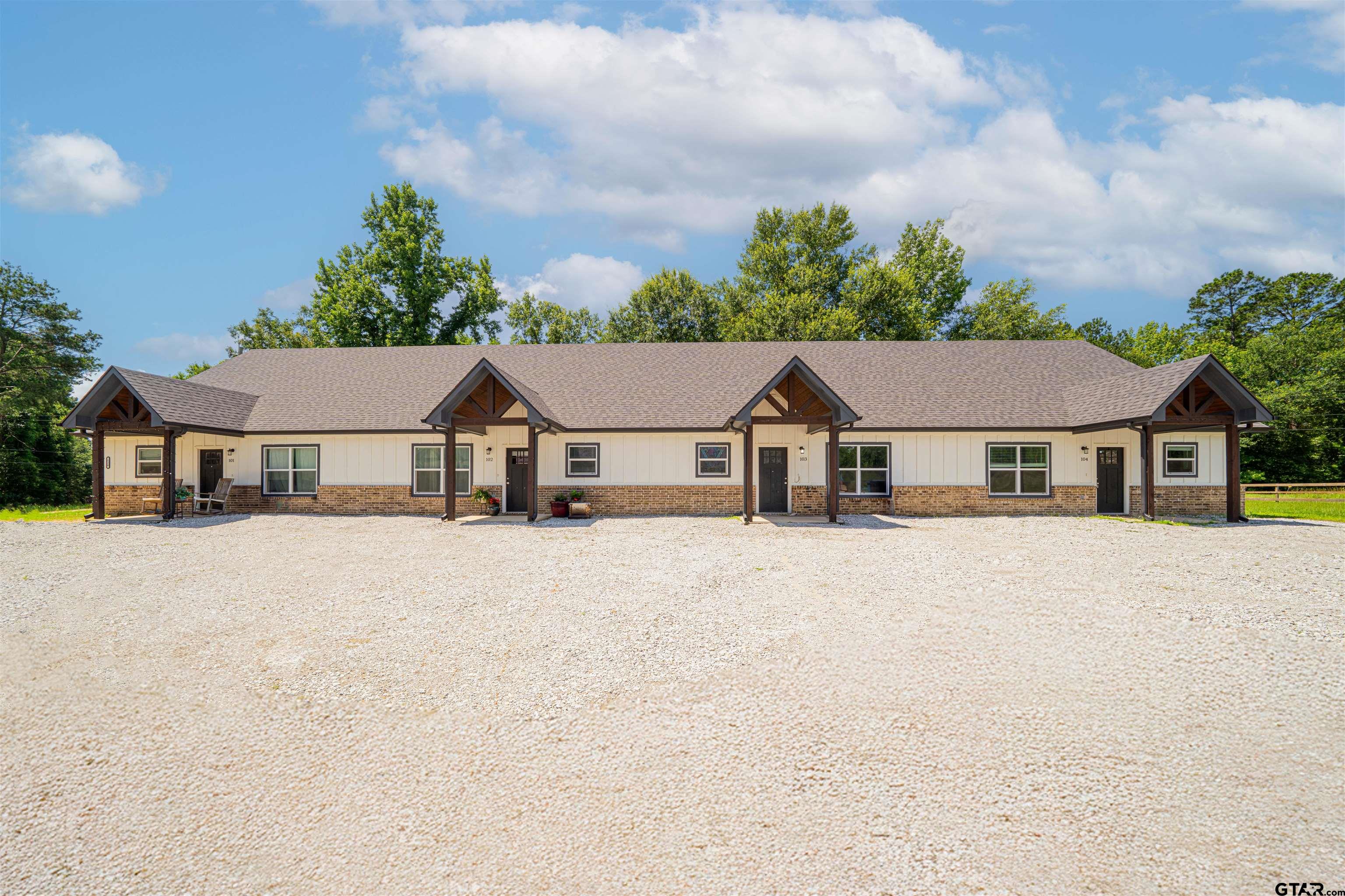 128 Loye Ln Property Photo 1
