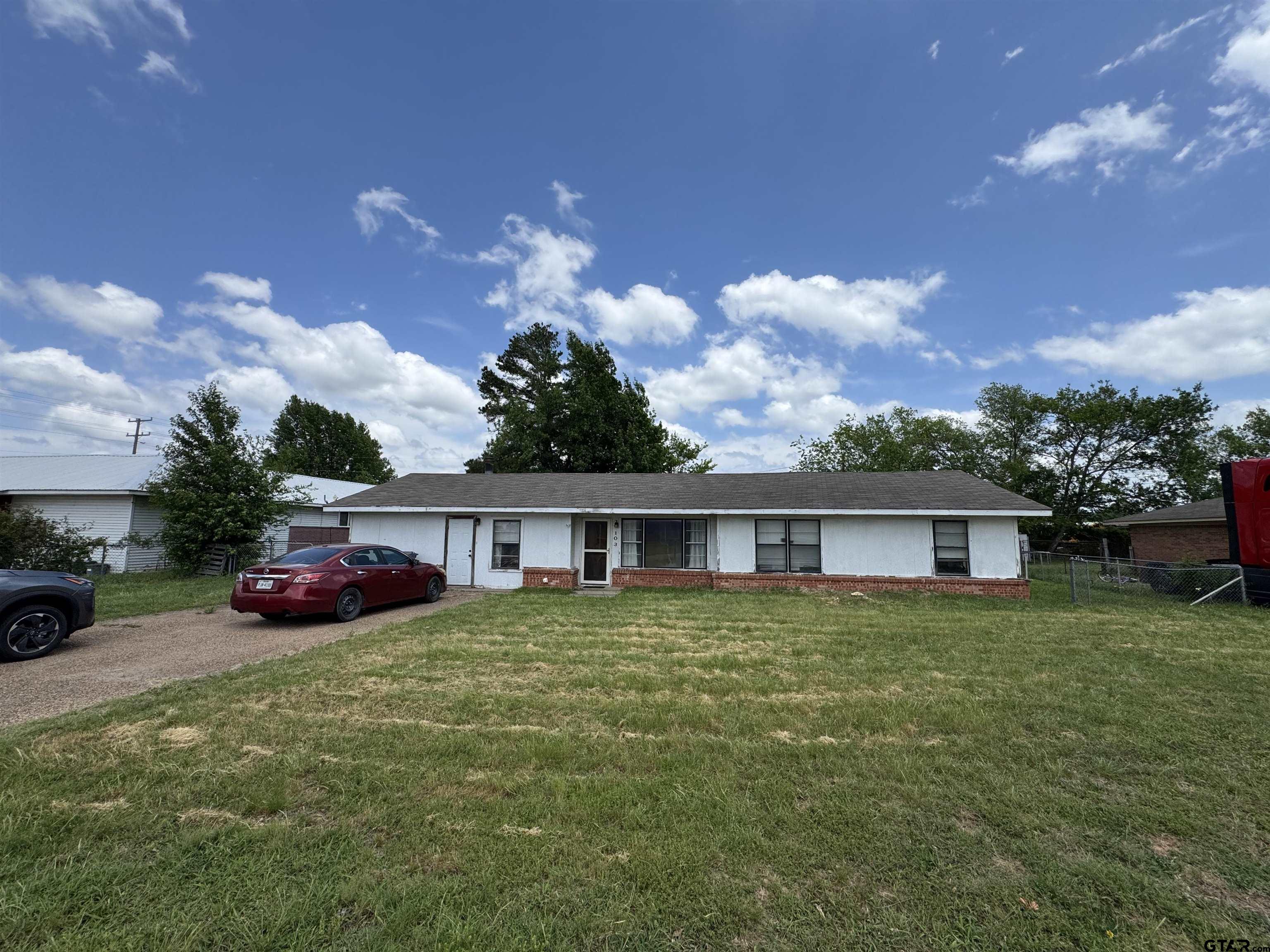 103 Tomie St Property Photo 1