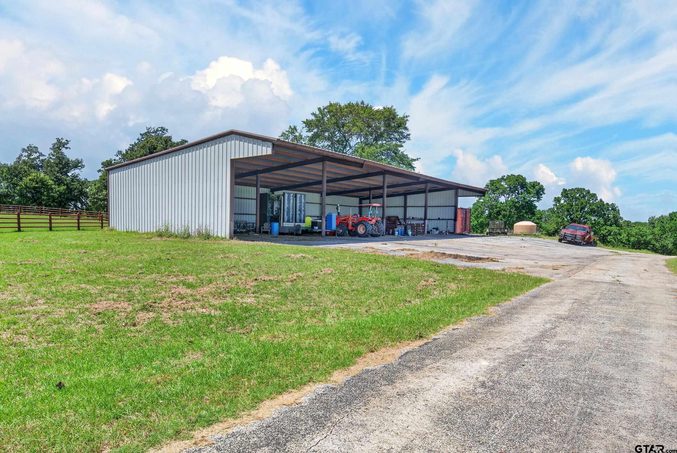 1053 Acr 499 Property Photo 38