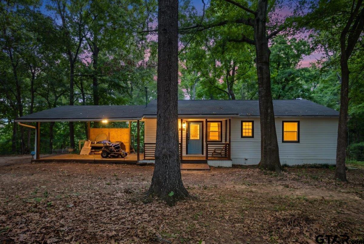 18544 County Road 2106 Property Photo 1