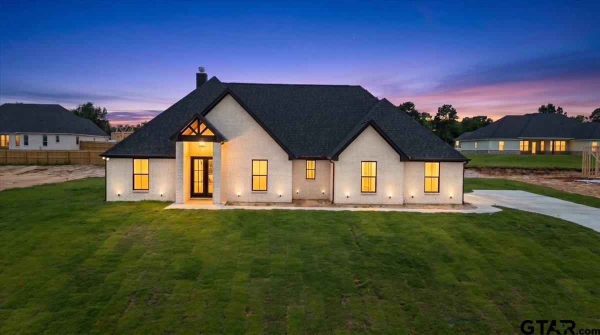 17077 Woodcrest Cir Property Photo 1
