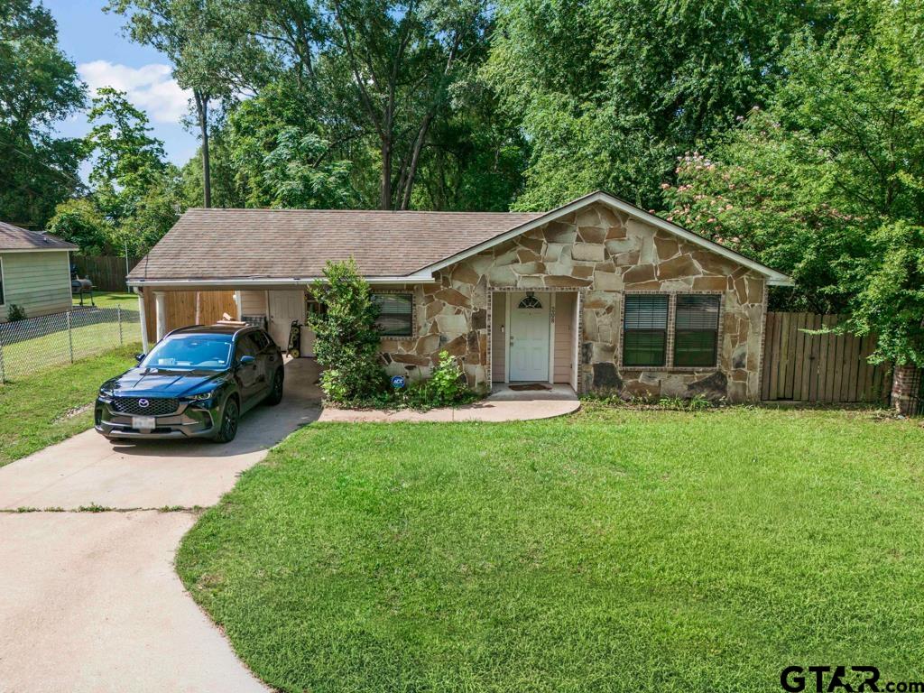 208 Richardson Street Property Photo 1