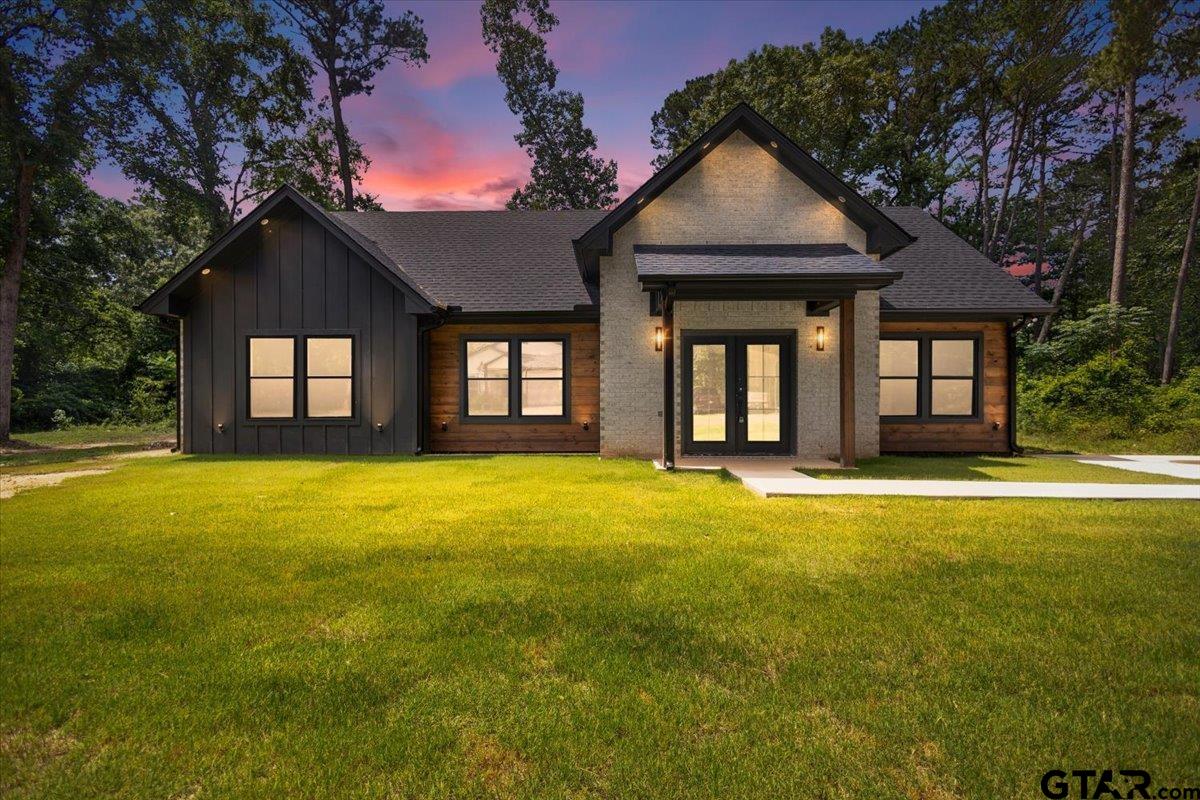 115 Debra Property Photo 1