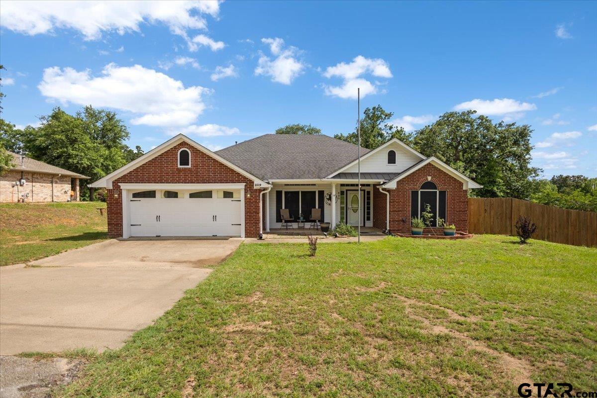 809 Jack Drive Property Photo 1