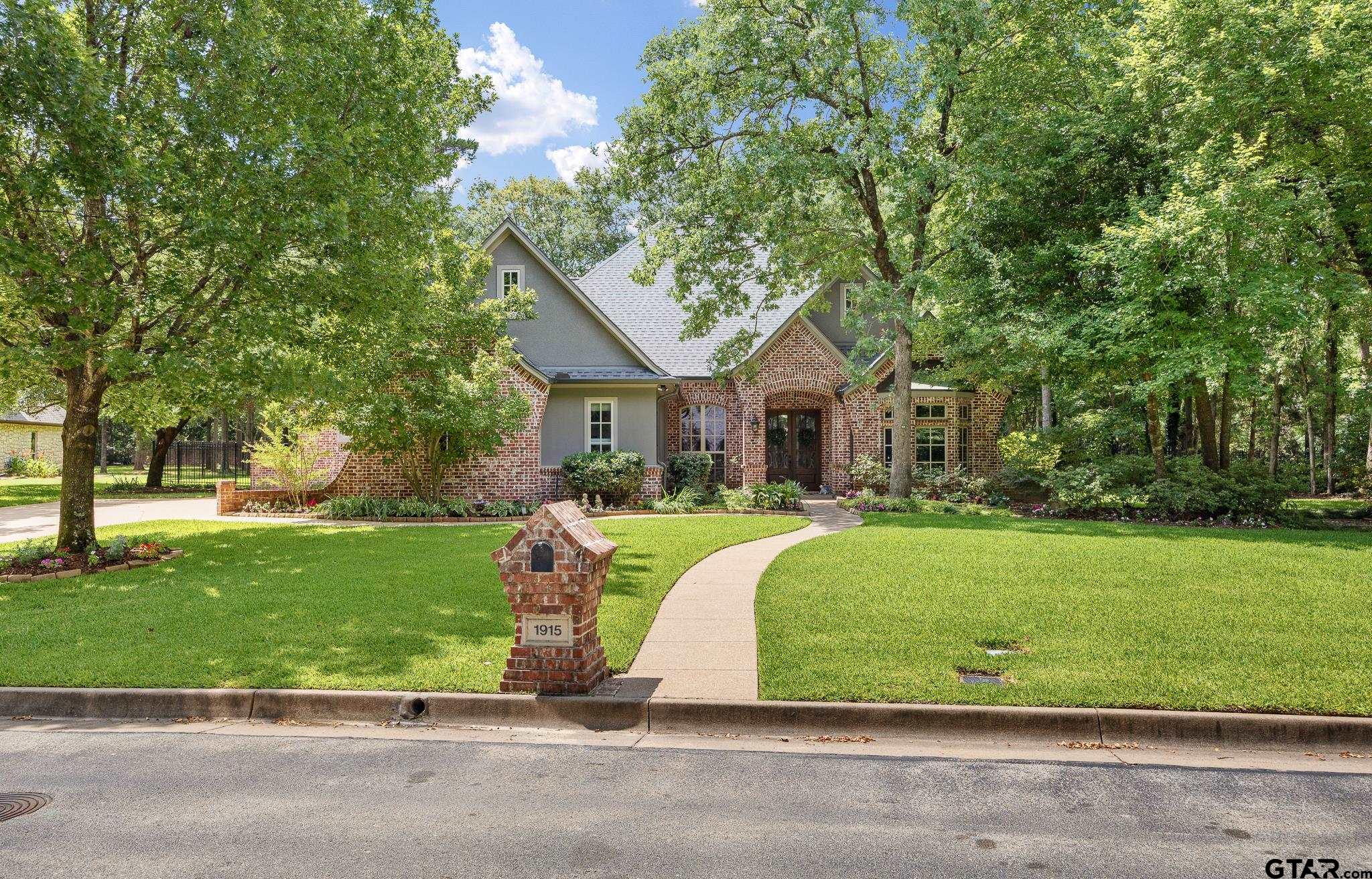 1915 Stonegate Valley Dr. Property Photo 1