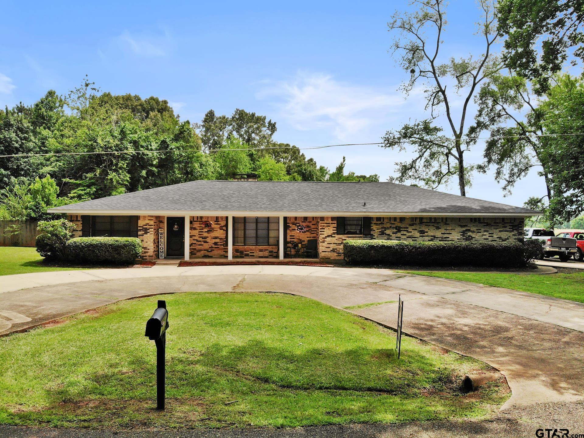 1413 Irvin Parkway Property Photo 1