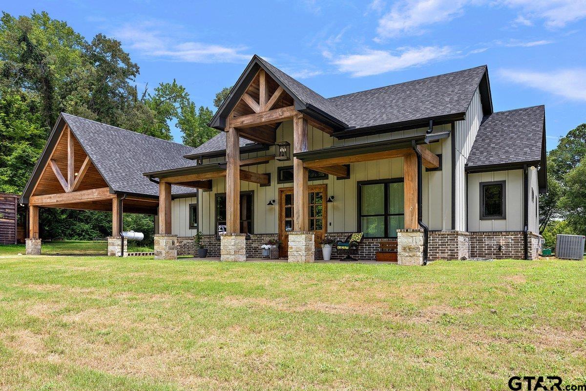 2565 Cr 2103 Property Photo 1