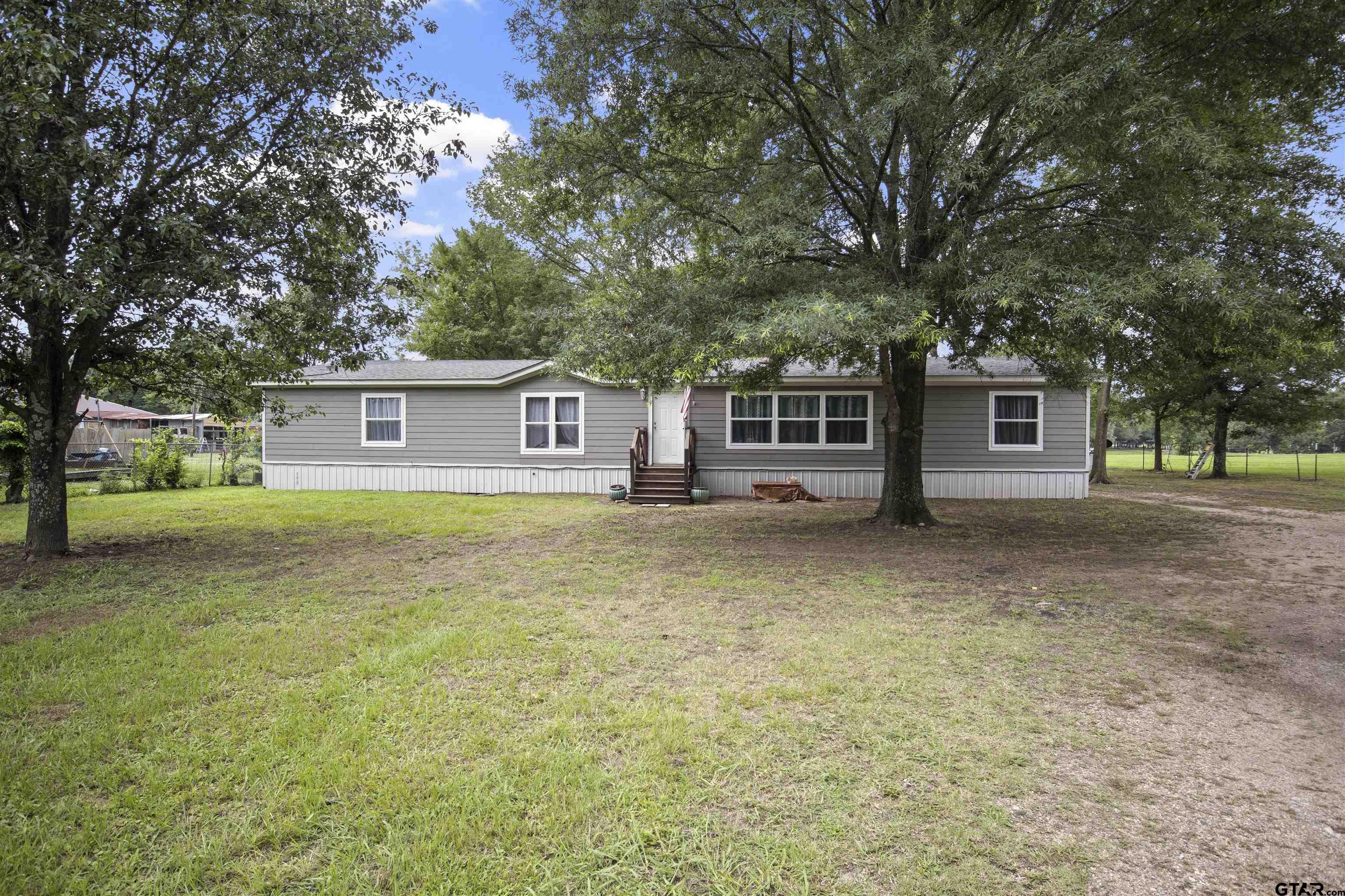 350 County Road 4030 Property Photo 1