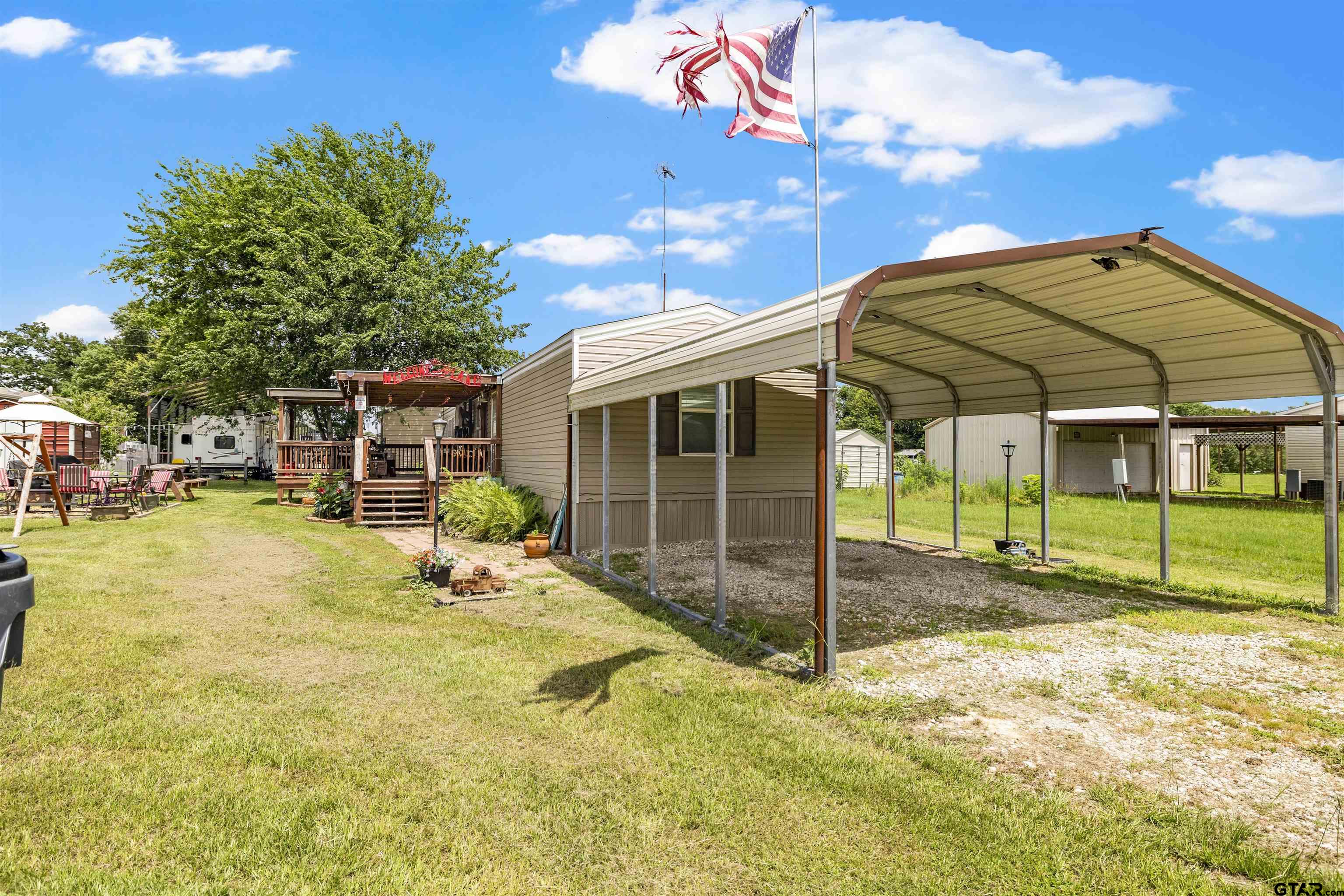 188 Mohican Property Photo 1