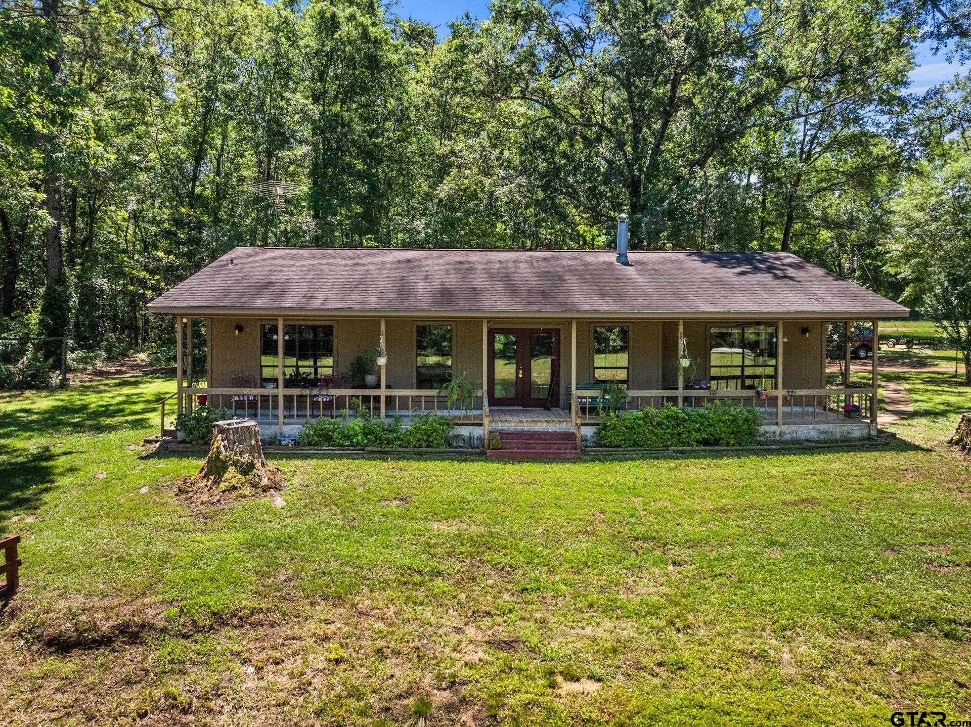 4469 County Road 1579 Property Photo 1