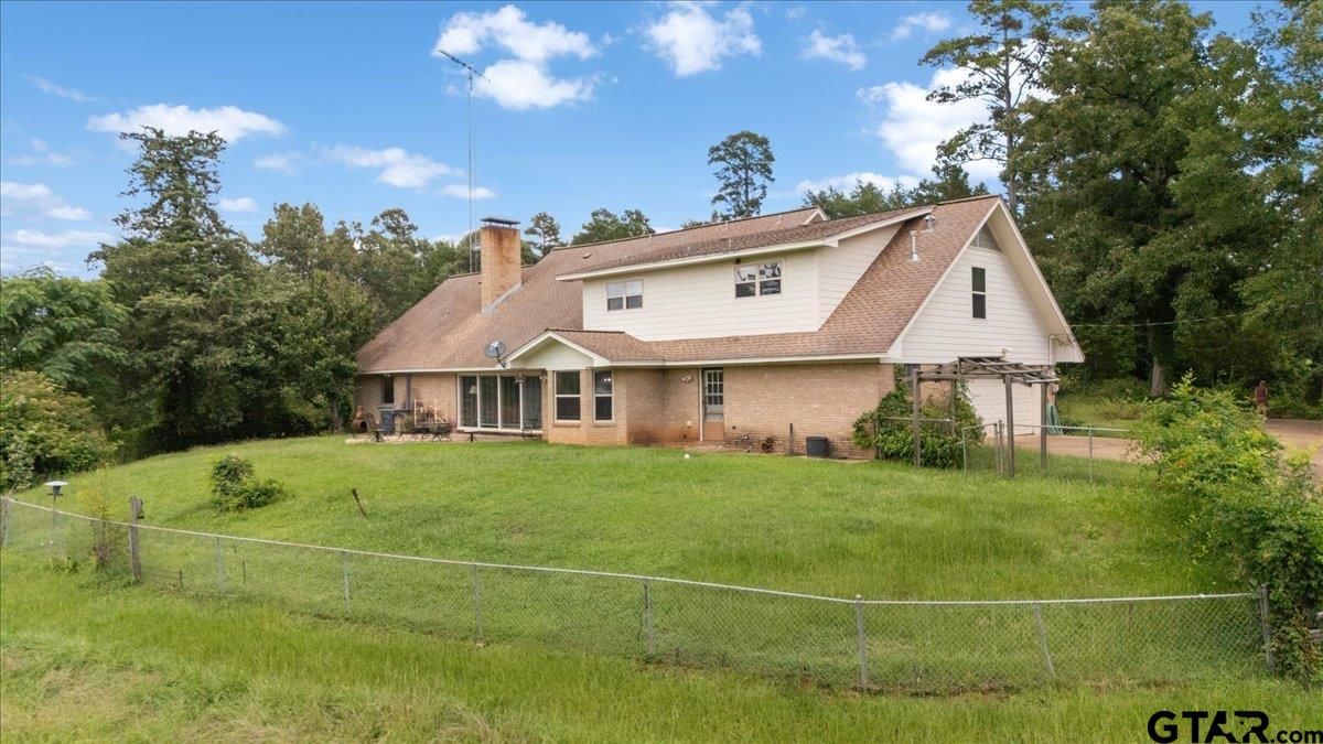 21675 Highway 110 N Property Photo 1
