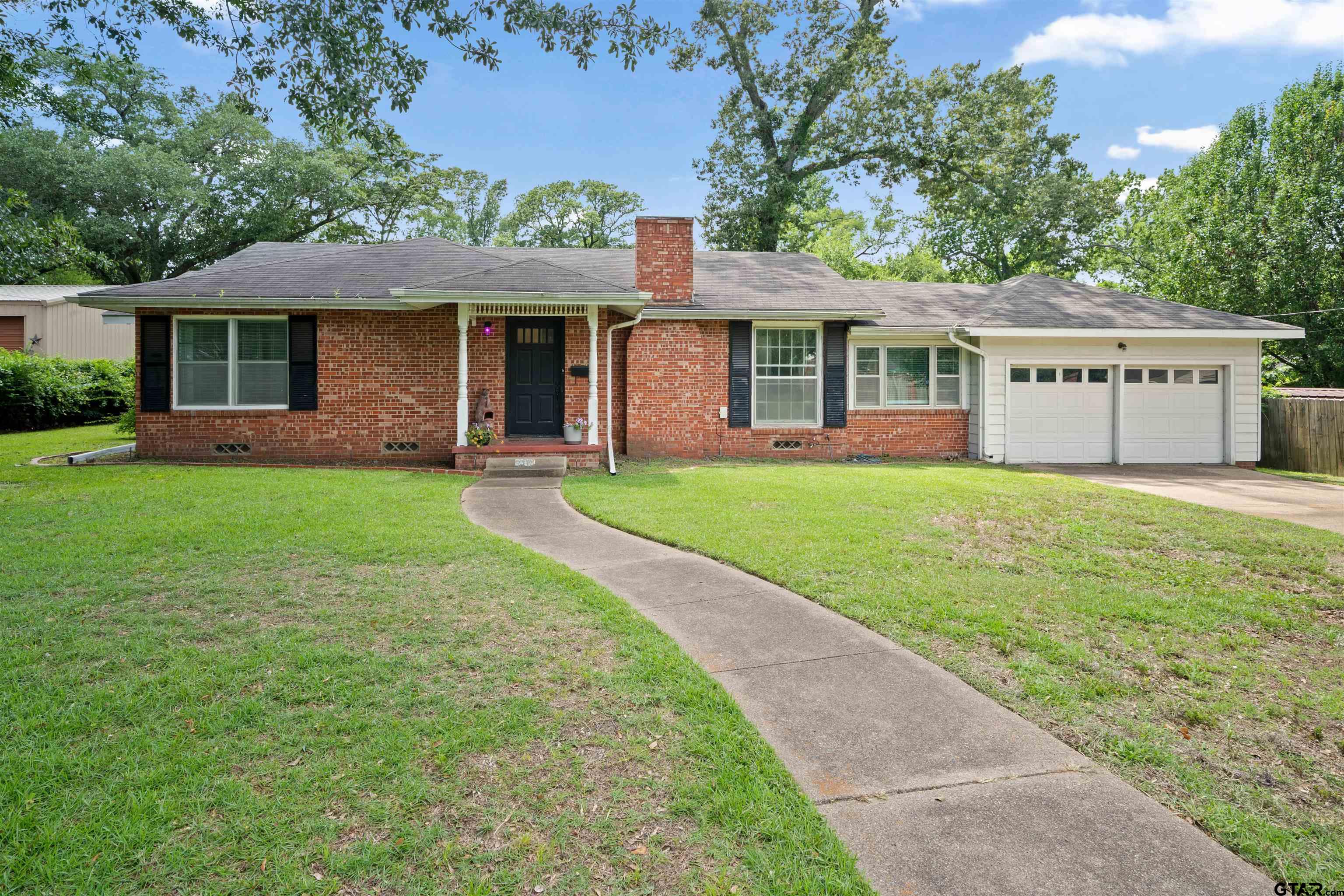 2717 Crestview