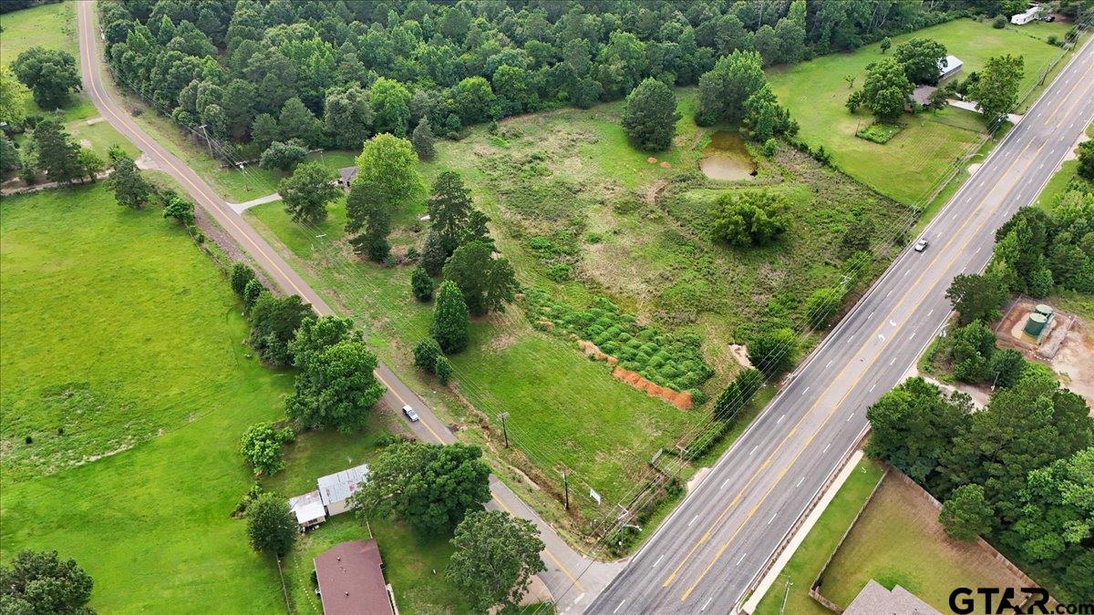 4125 Gregg Tex Road Property Photo 1