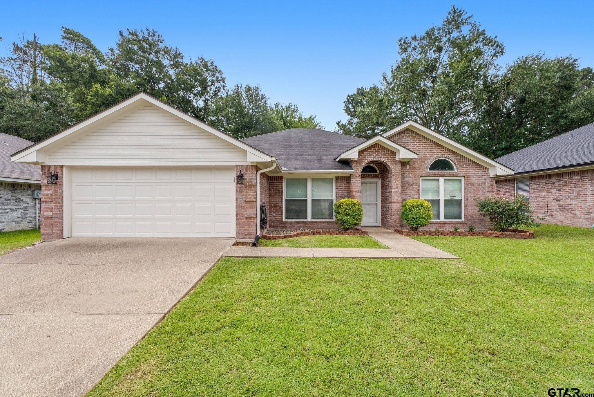 681 Frederick Cir. Property Photo 1