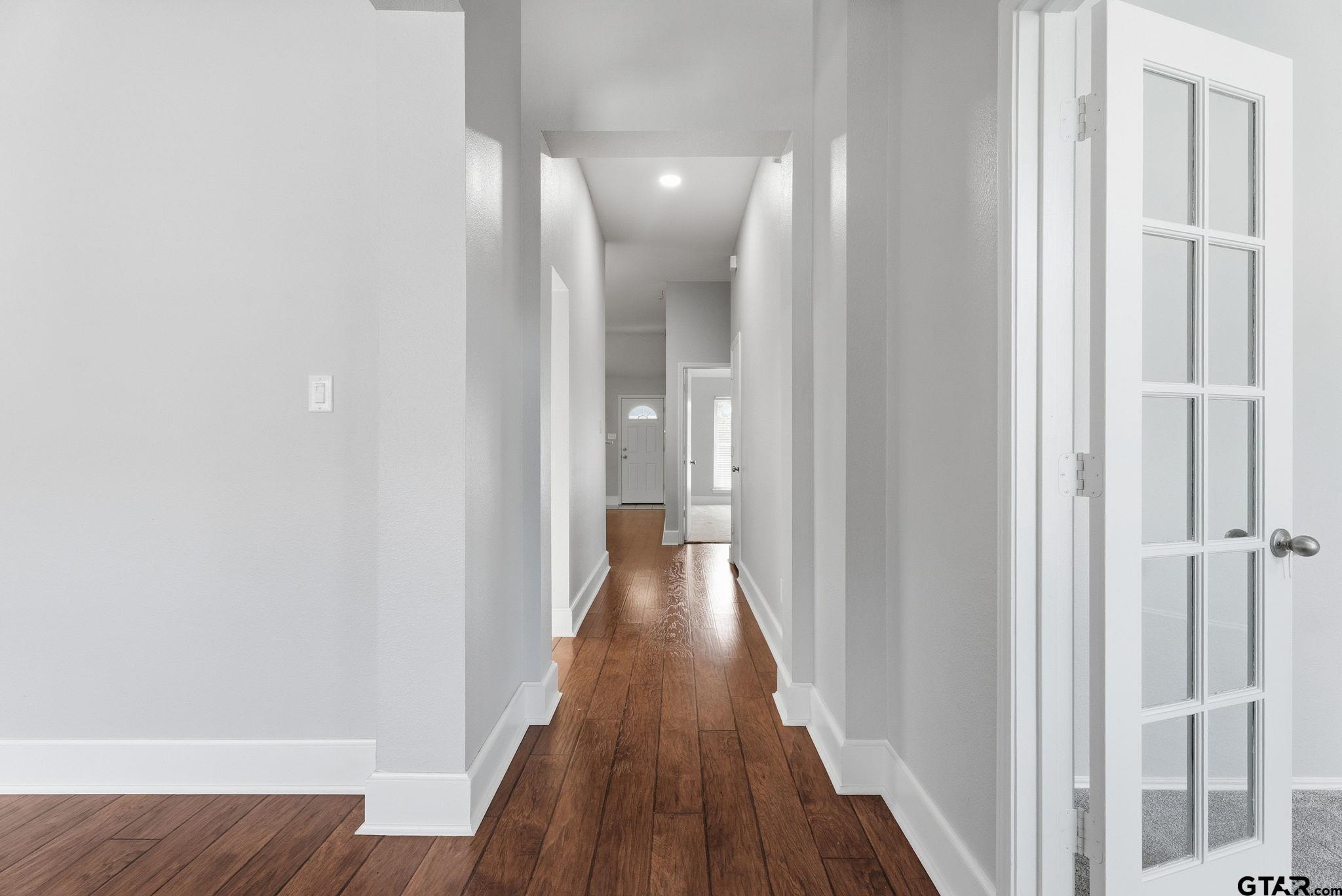 681 Frederick Cir. Property Photo 3