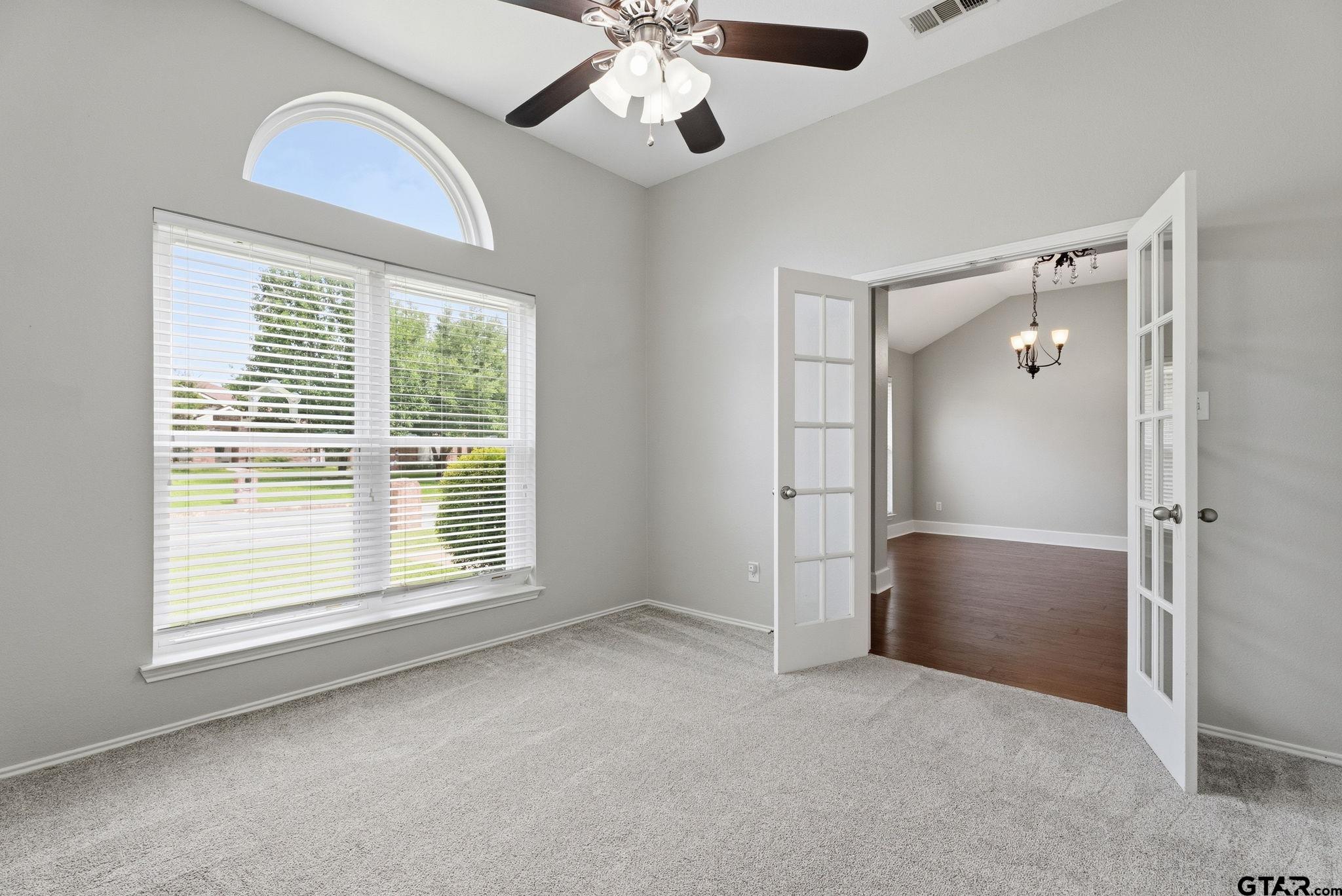 681 Frederick Cir. Property Photo 5