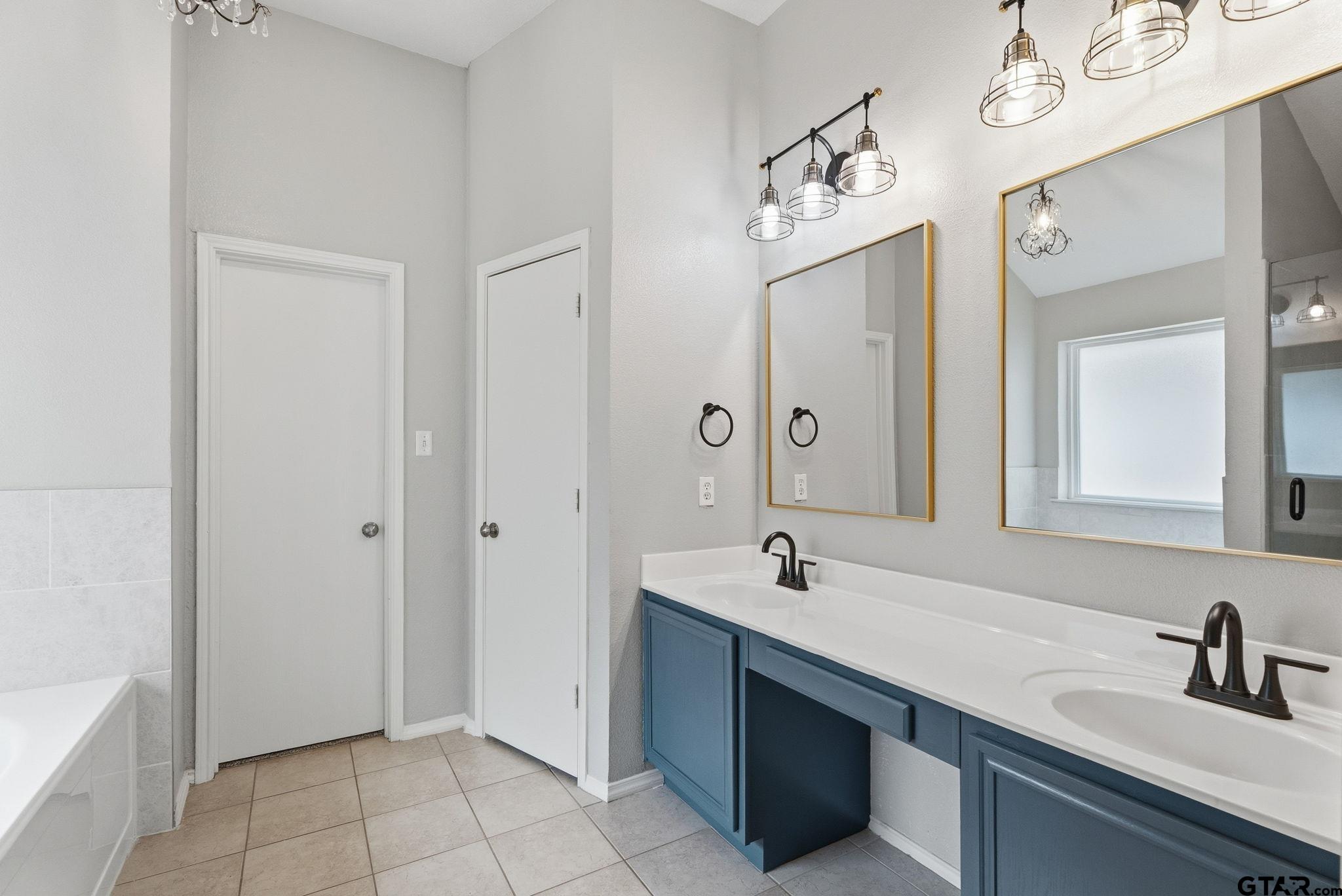 681 Frederick Cir. Property Photo 16