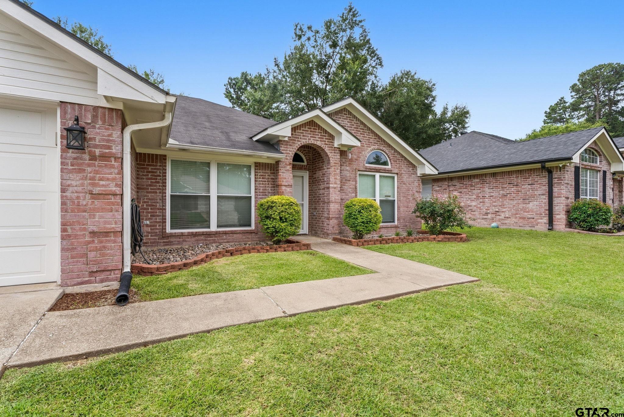 681 Frederick Cir. Property Photo 24