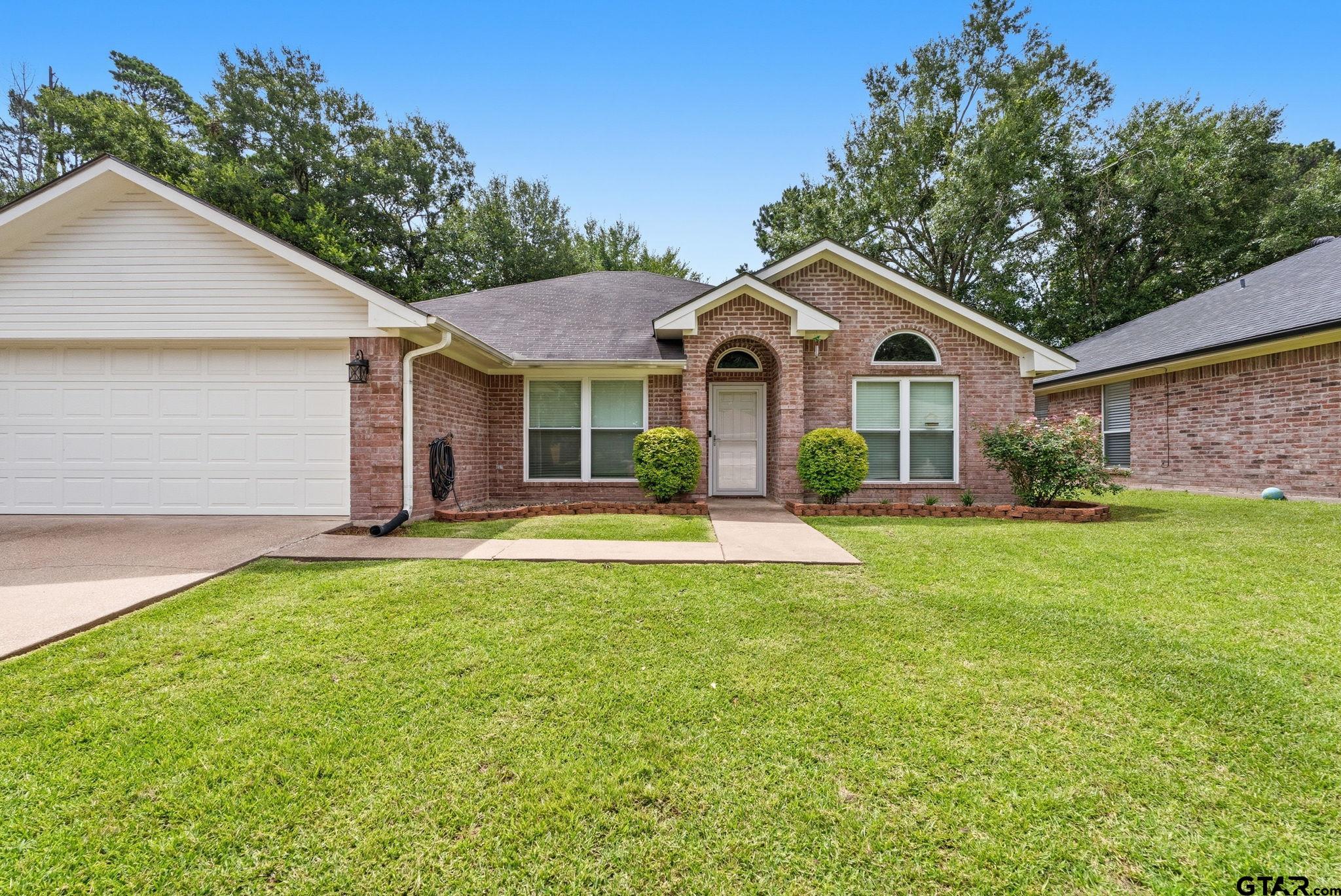 681 Frederick Cir. Property Photo 26