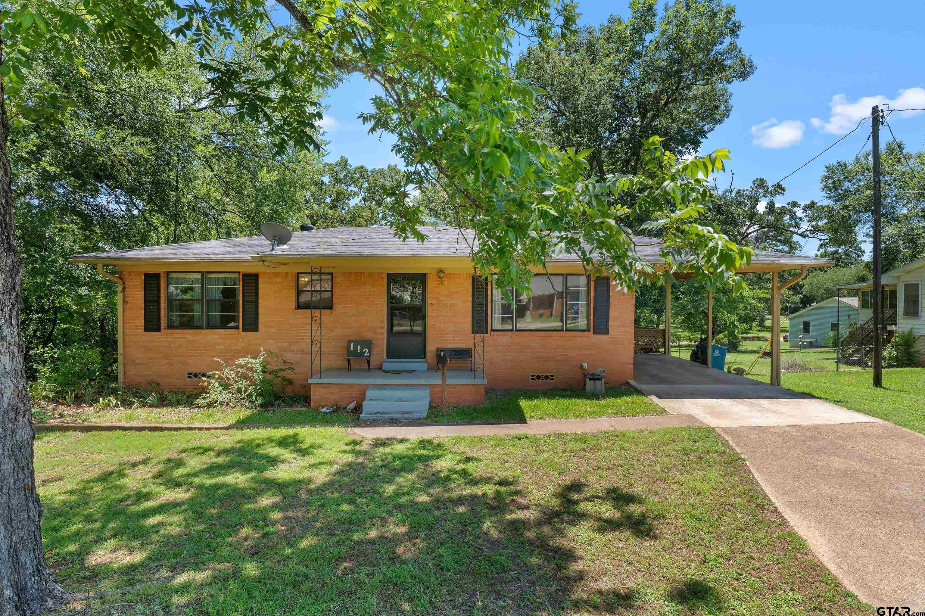 112 Blacknall Property Photo 1