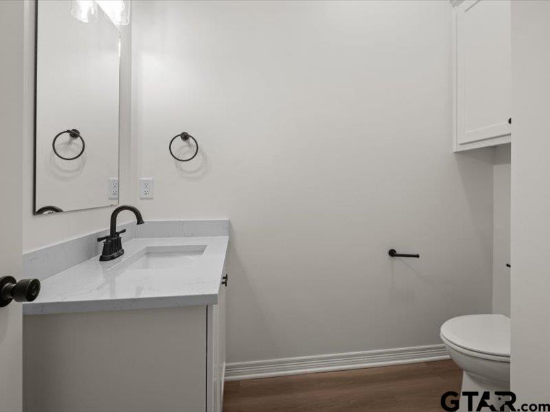 7929 Greenhill Drive Property Photo 9