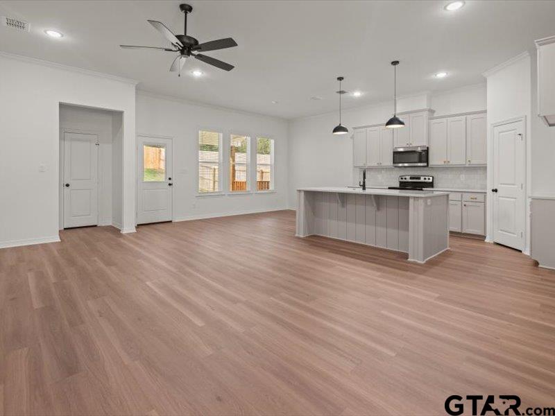 7929 Greenhill Drive Property Photo 14