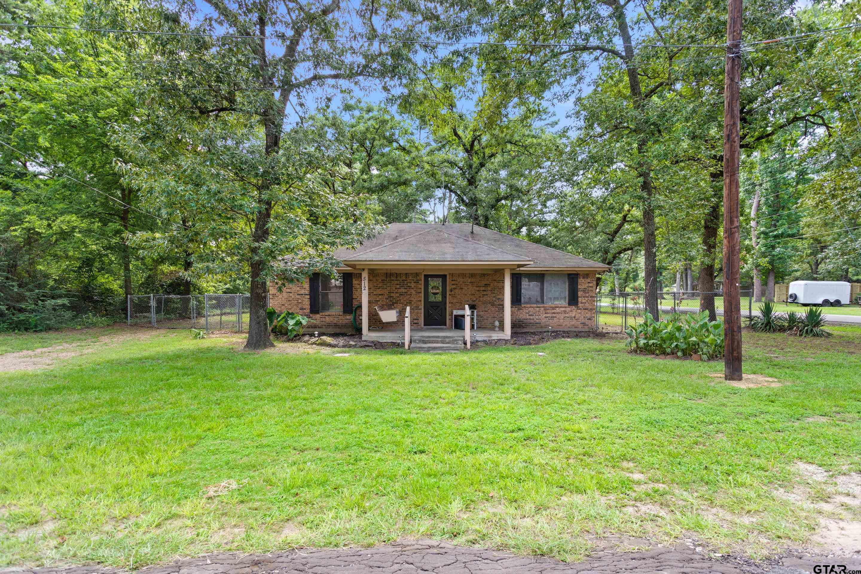512 Carri Dr Property Photo 1
